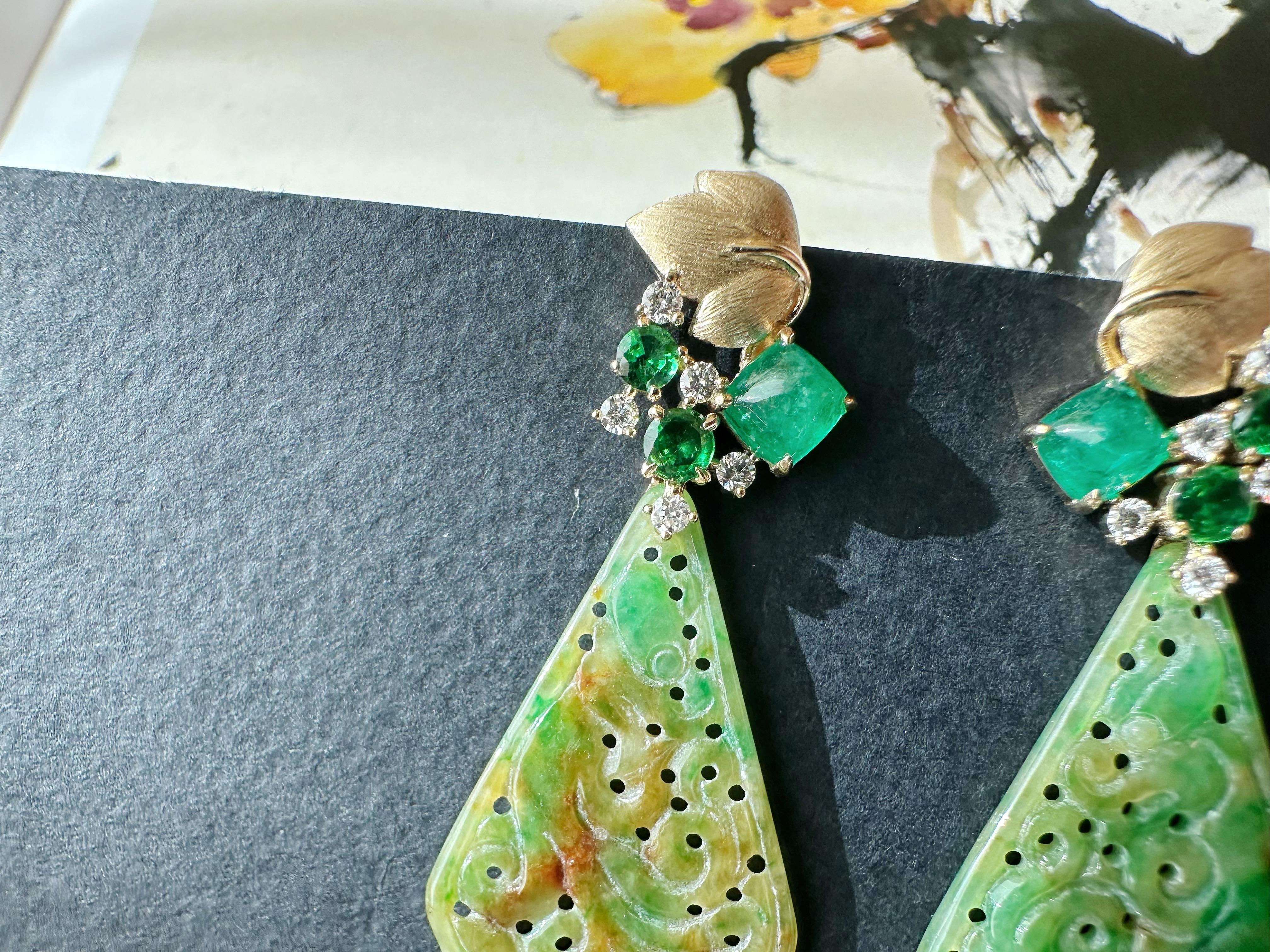 Certified Natural Myanmar Vivid Bicolor Green and Yellow Jade 18K Gold Earring For Sale 5