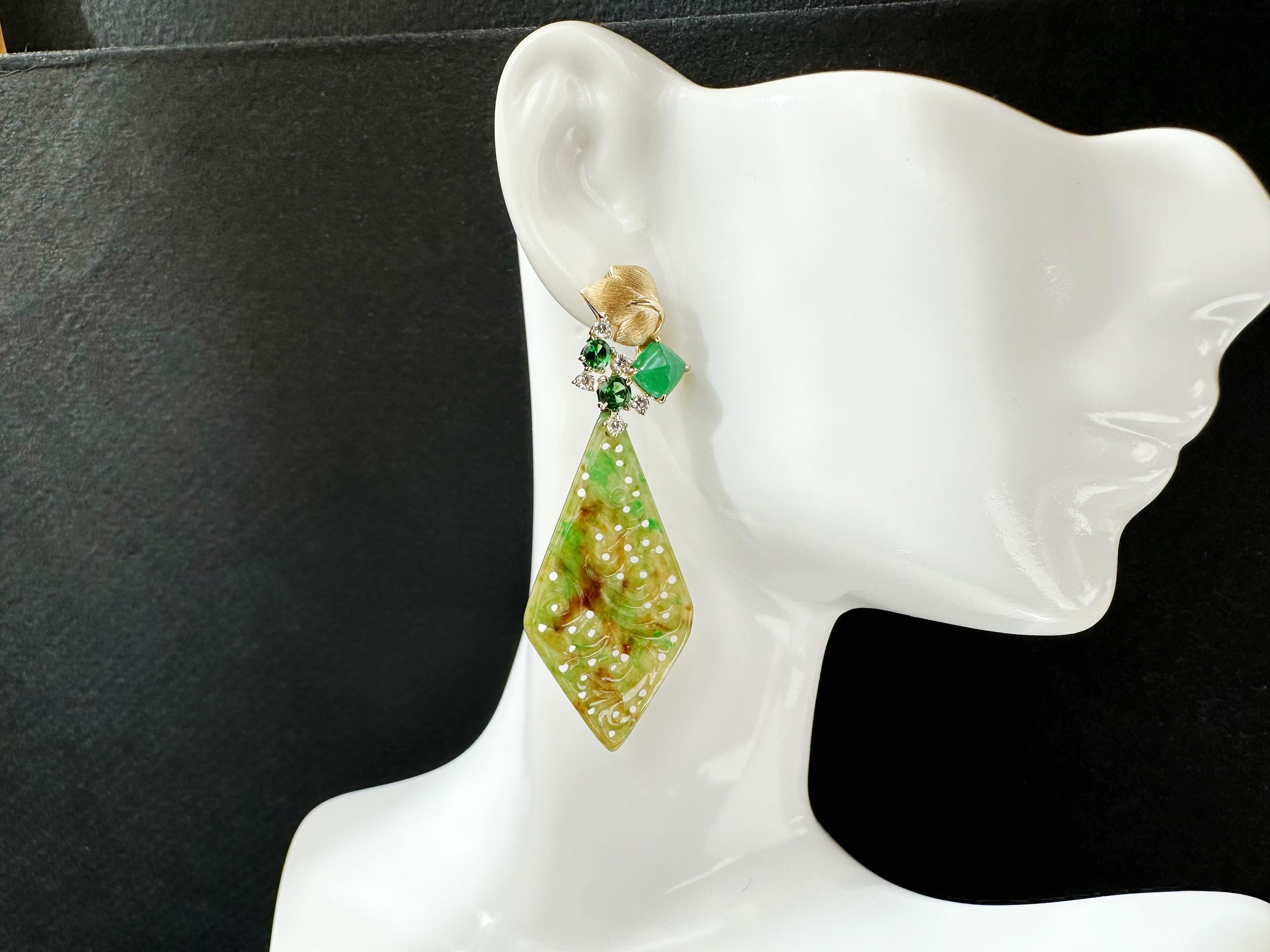 Certified Natural Myanmar Vivid Bicolor Green and Yellow Jade 18K Gold Earring For Sale 7