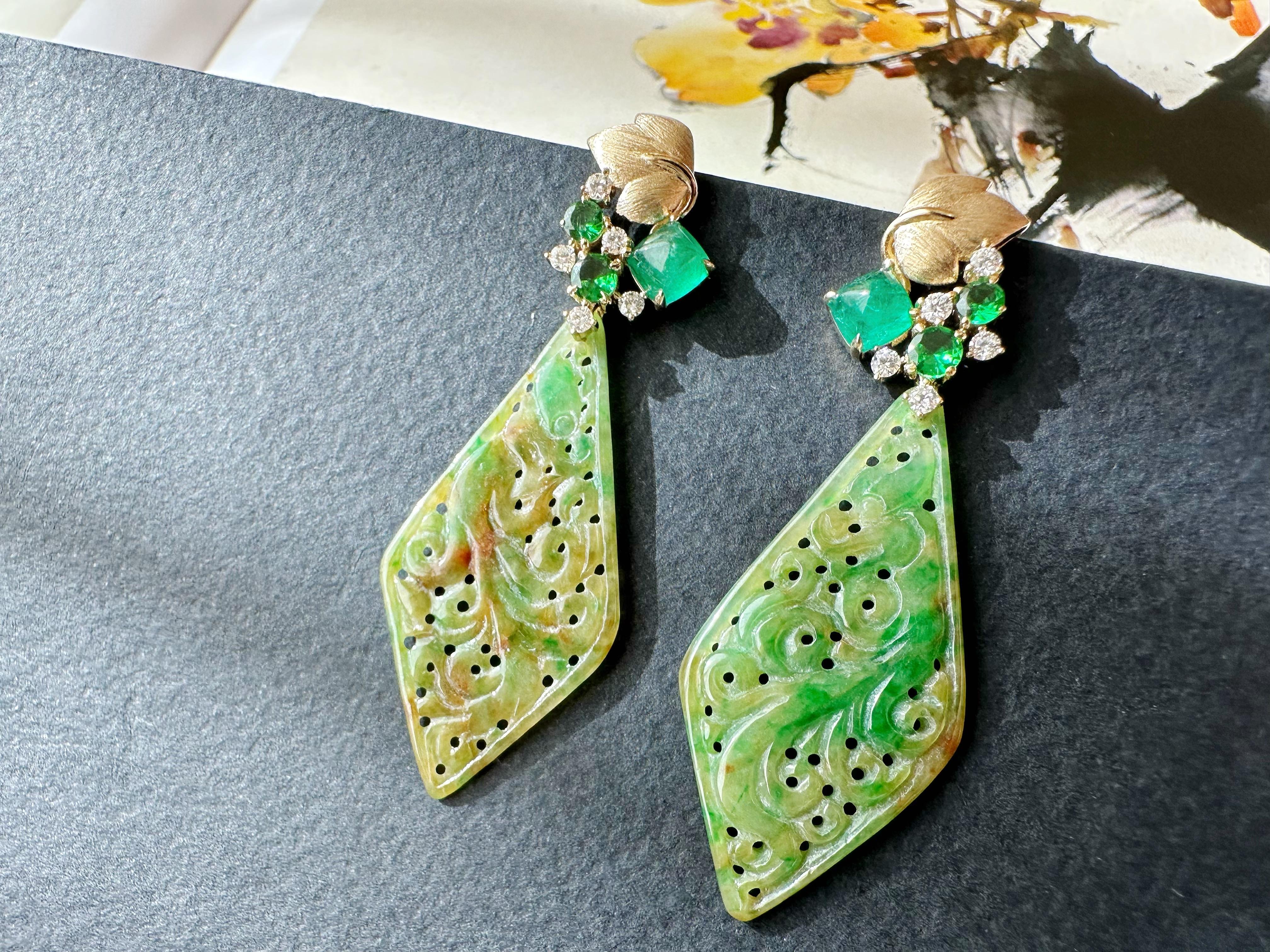 Certified Natural Myanmar Vivid Bicolor Green and Yellow Jade 18K Gold Earring For Sale 1