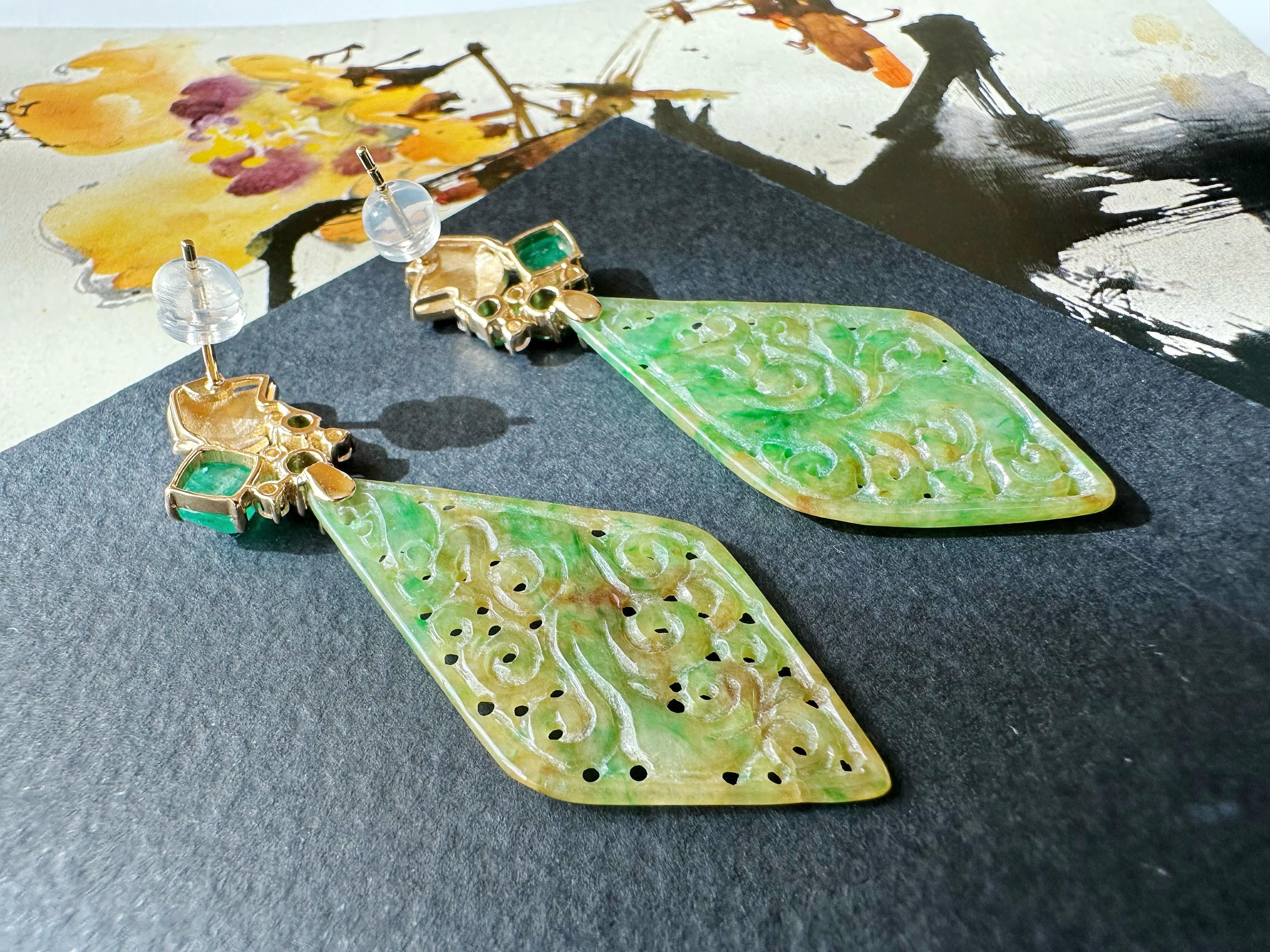 Certified Natural Myanmar Vivid Bicolor Green and Yellow Jade 18K Gold Earring For Sale 3