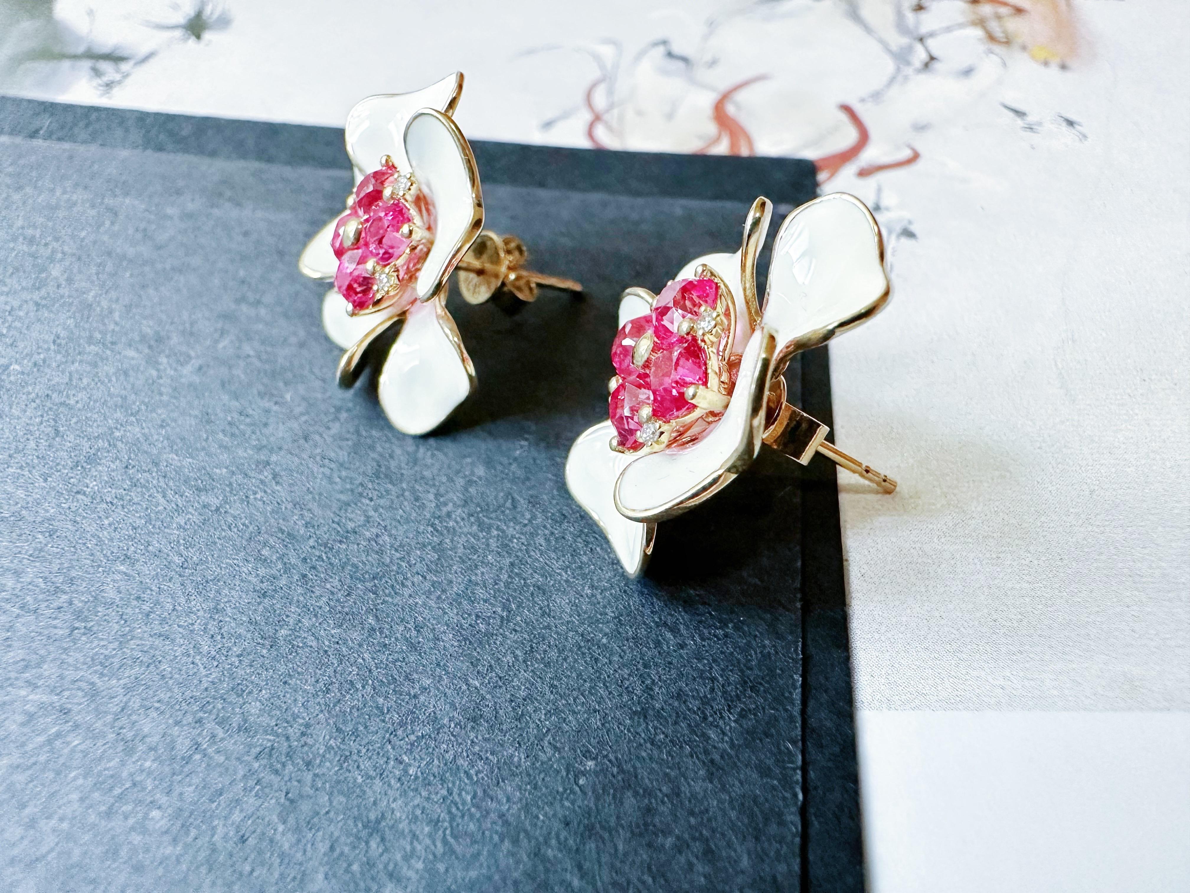 Women's Certified Natural Myanmar Hot Pink Spinel Floral 14K Gold Earrings with Diamond For Sale