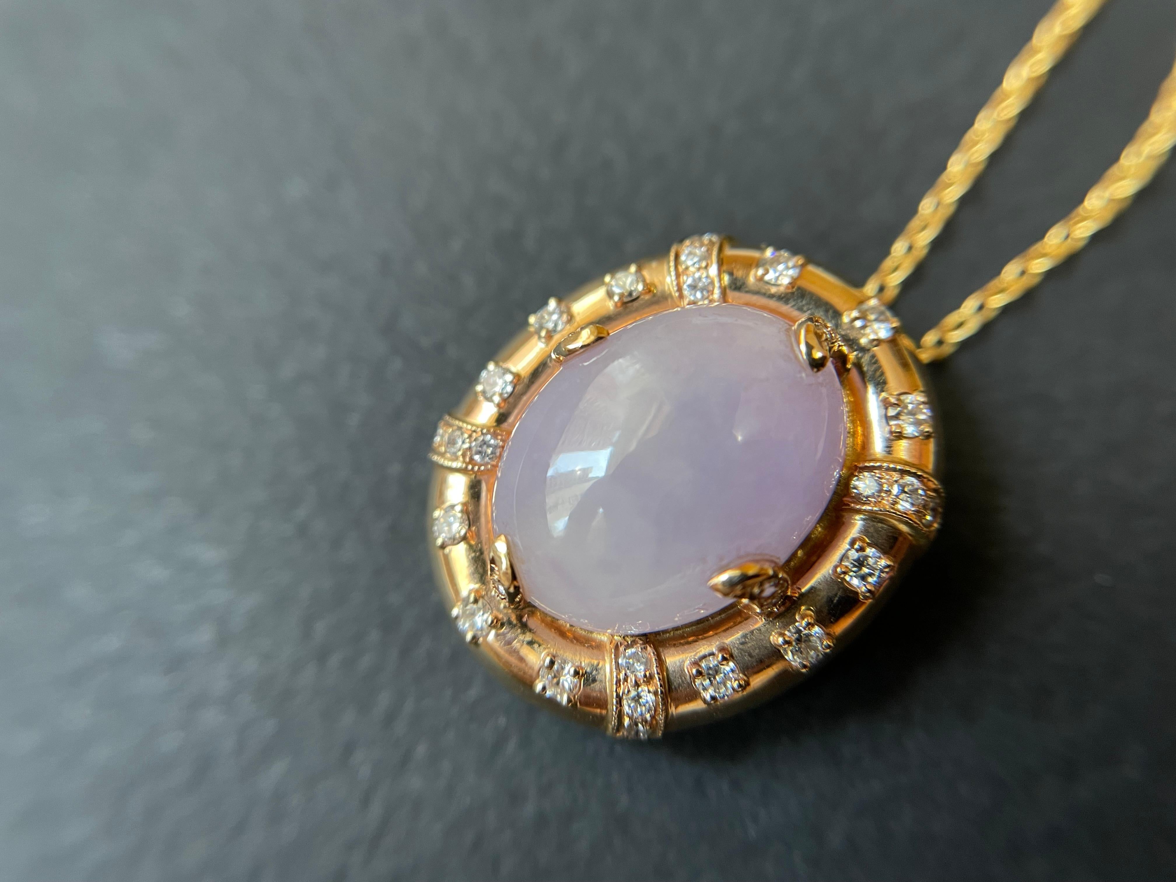 Natural Myanmar Icy Lavender Jadeite Pendant with 18K Gold and Diamonds  In New Condition For Sale In Kowloon, HK