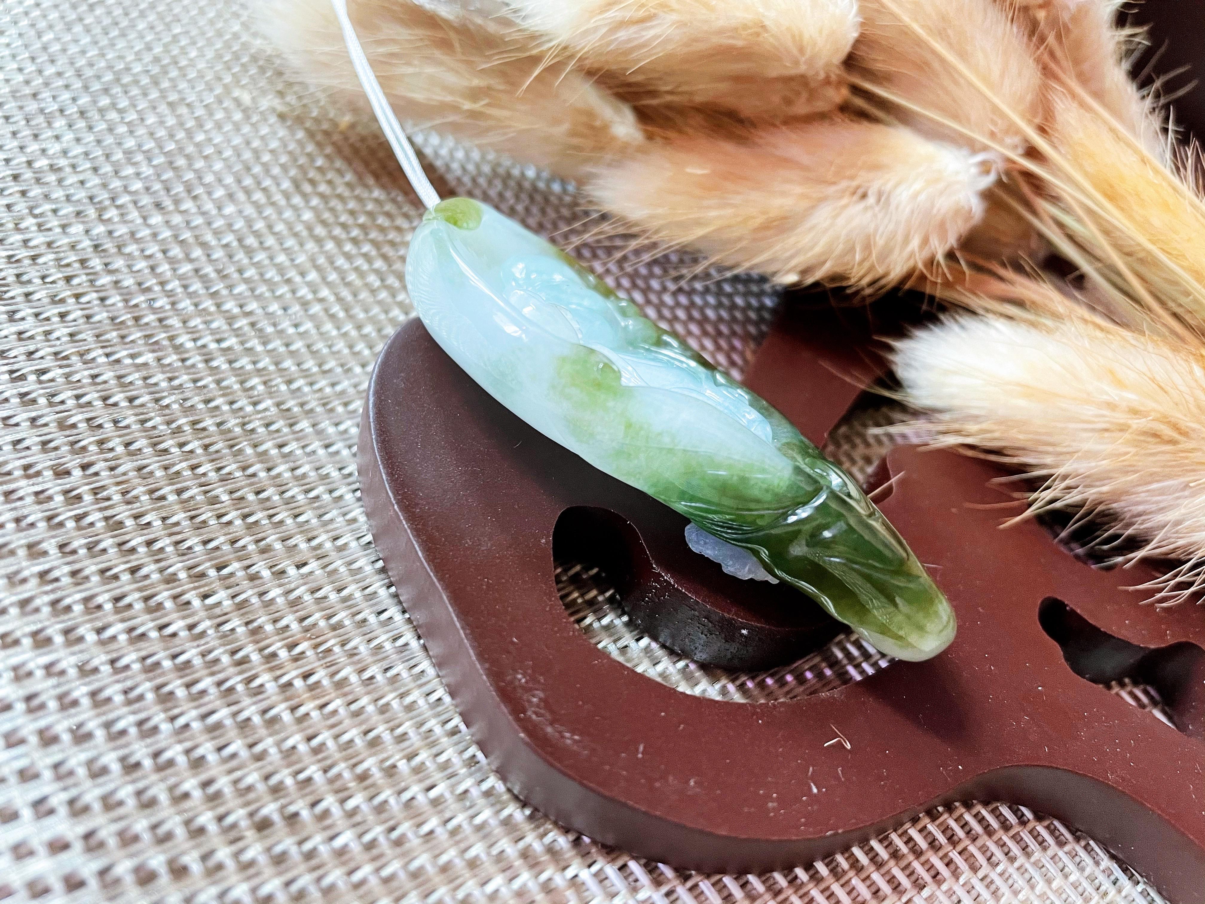 Happy Buddha-Anhänger aus natürlichem Myanmar Icy Transluzentem Olivgrünem Jadeit Jade im Angebot 2