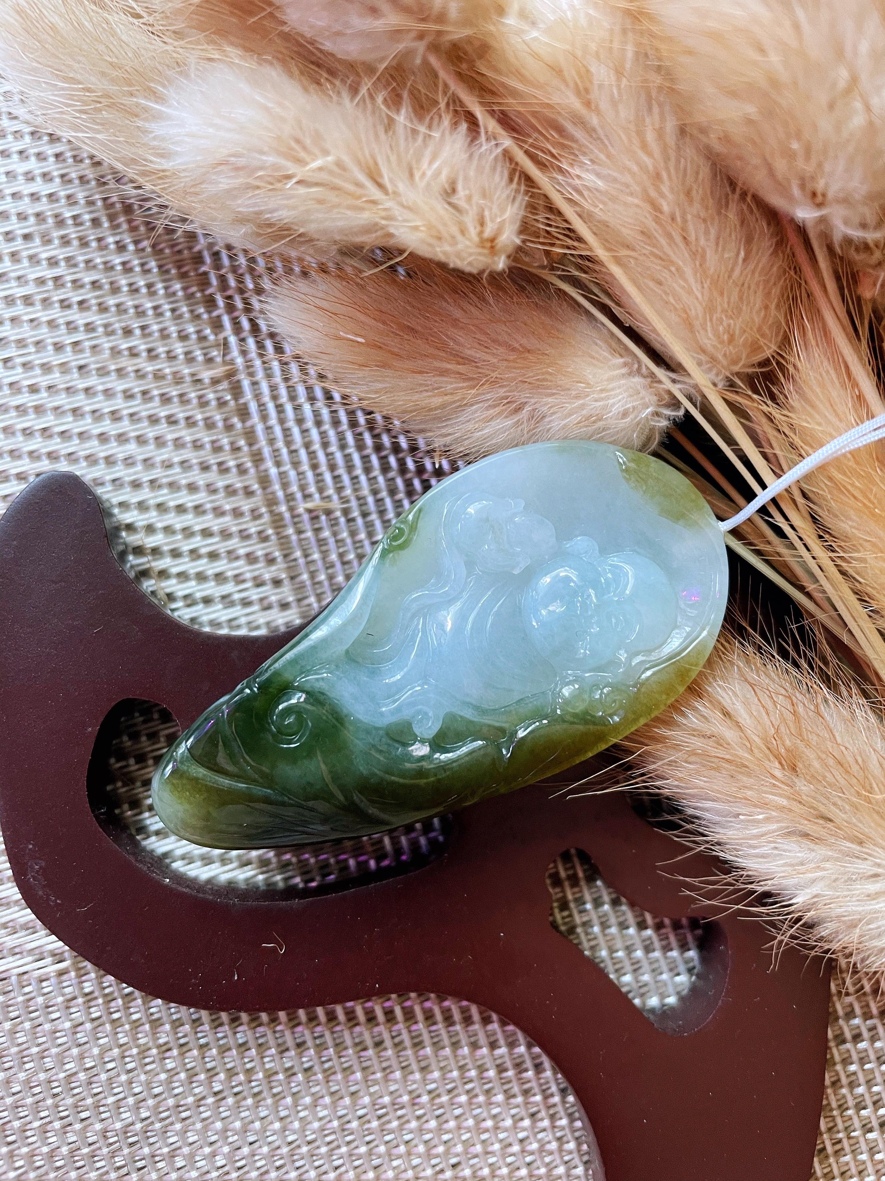 Happy Buddha-Anhänger aus natürlichem Myanmar Icy Transluzentem Olivgrünem Jadeit Jade im Angebot 3
