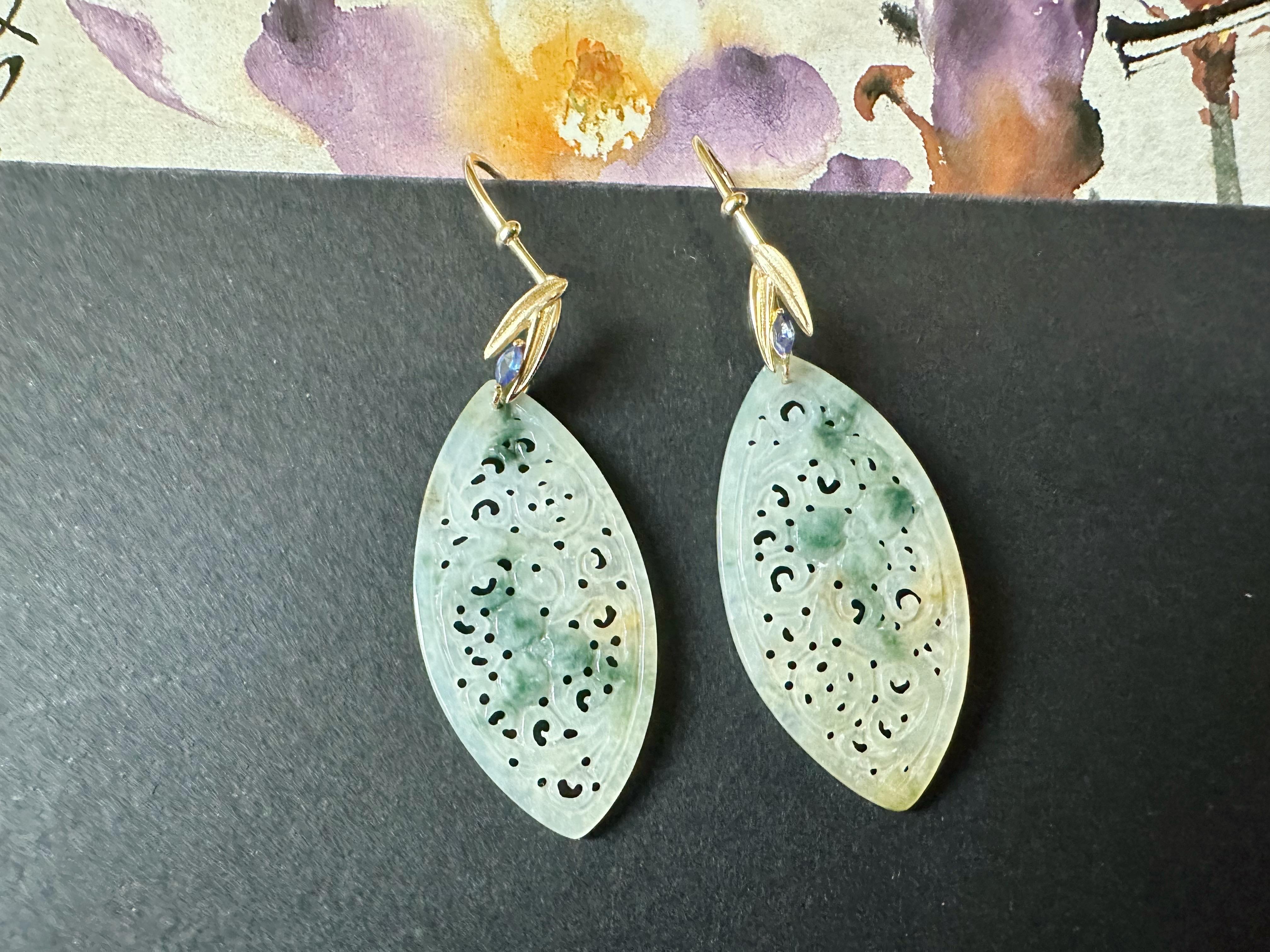 Natürliche Myanmar Icy Typ Bicolor Grüne und Gelbe Jade geschnitzte 18K Gold Ohrringe im Angebot 1