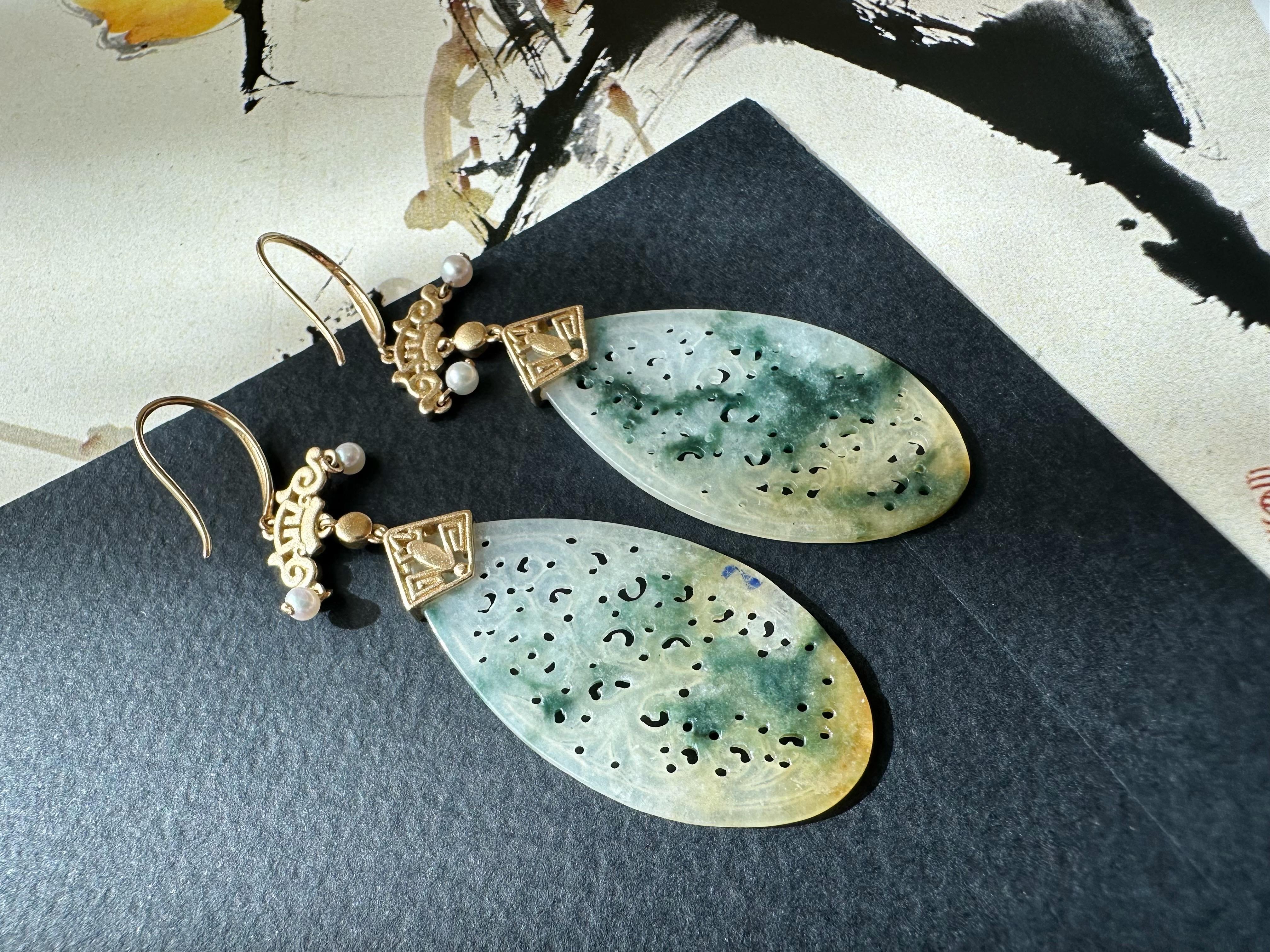 Natürliche Myanmar Icy Typ Bicolor Grüne und Gelbe Jade geschnitzte 18K Gold Ohrringe im Angebot 2