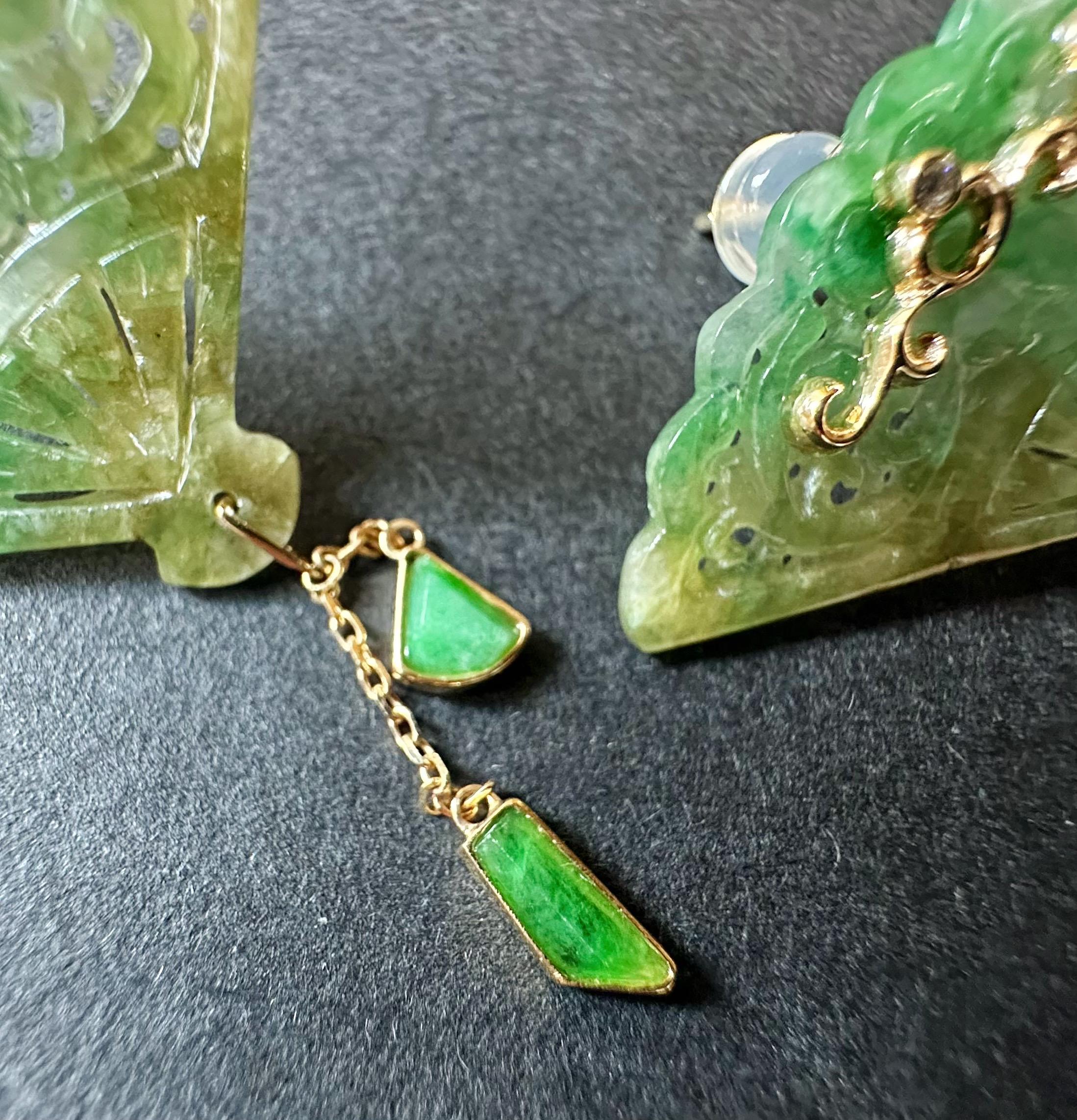 Pendientes de Jade Natural de Myanmar Bicolor Verde Vivo y Amarillo en Forma de Abanico en venta 1