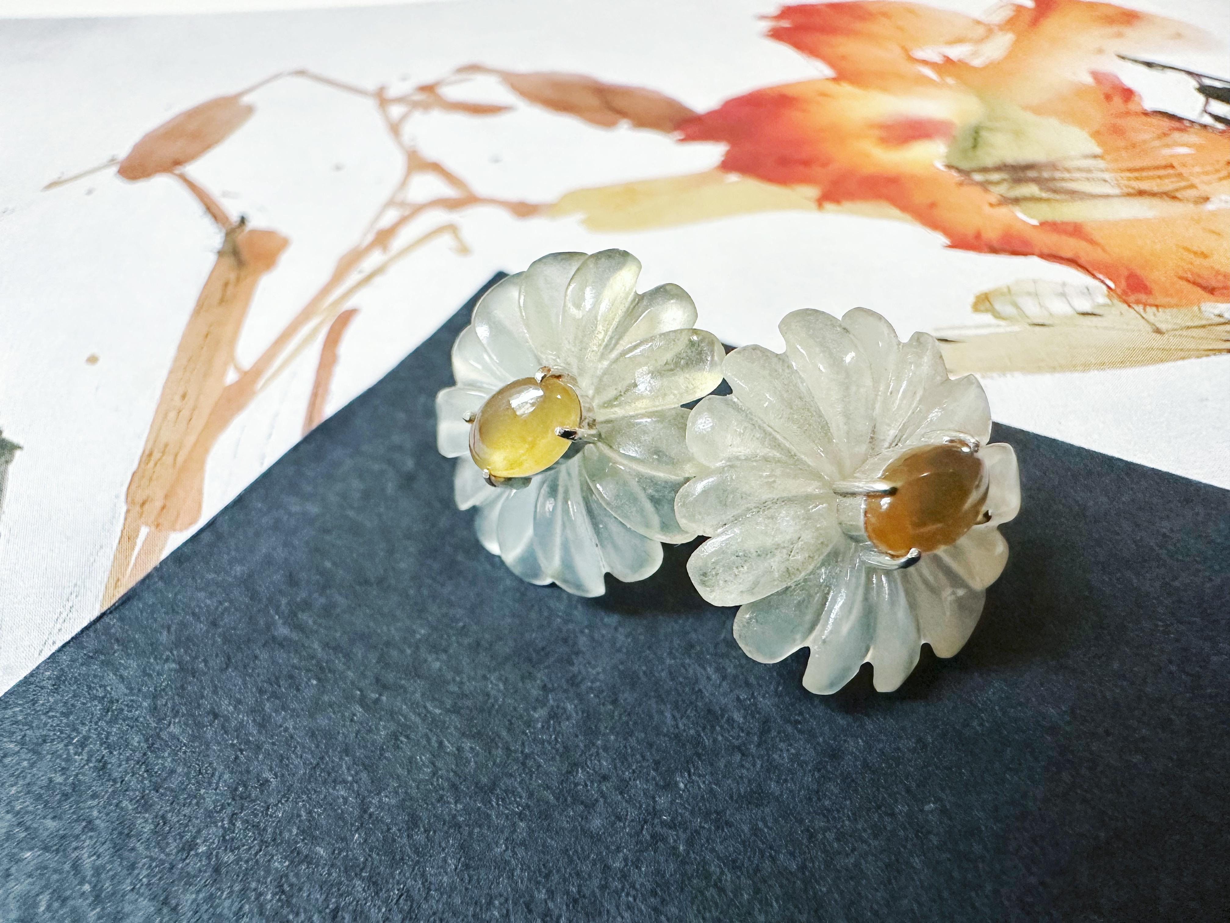 Pendientes de Jade Blanco y Amarillo Tipo Miel de Myanmar Natural en Flor de Margarita en venta 5