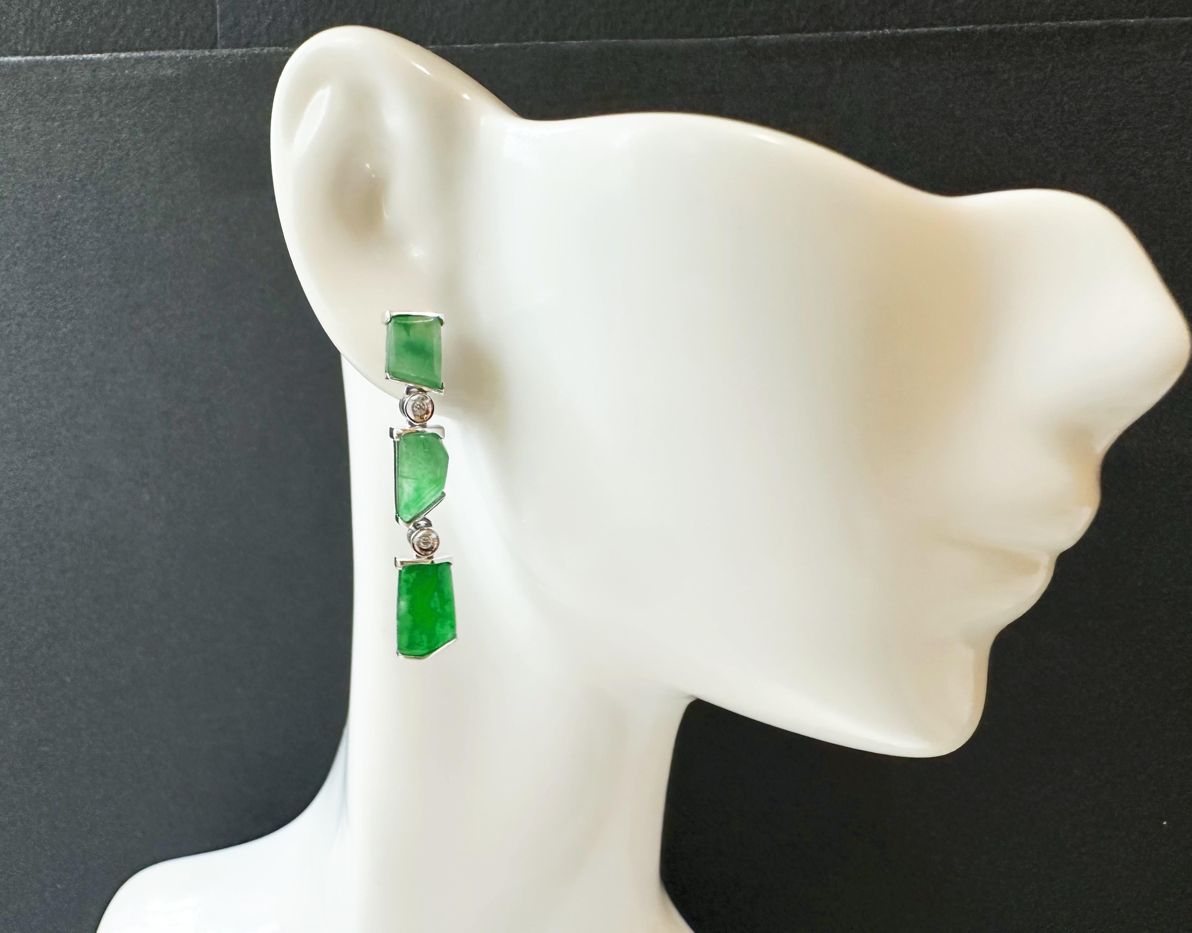 Natural Myanmar Icy Type Vivid Green Asymmetric Jade Earrings in 18K White Gold For Sale 1