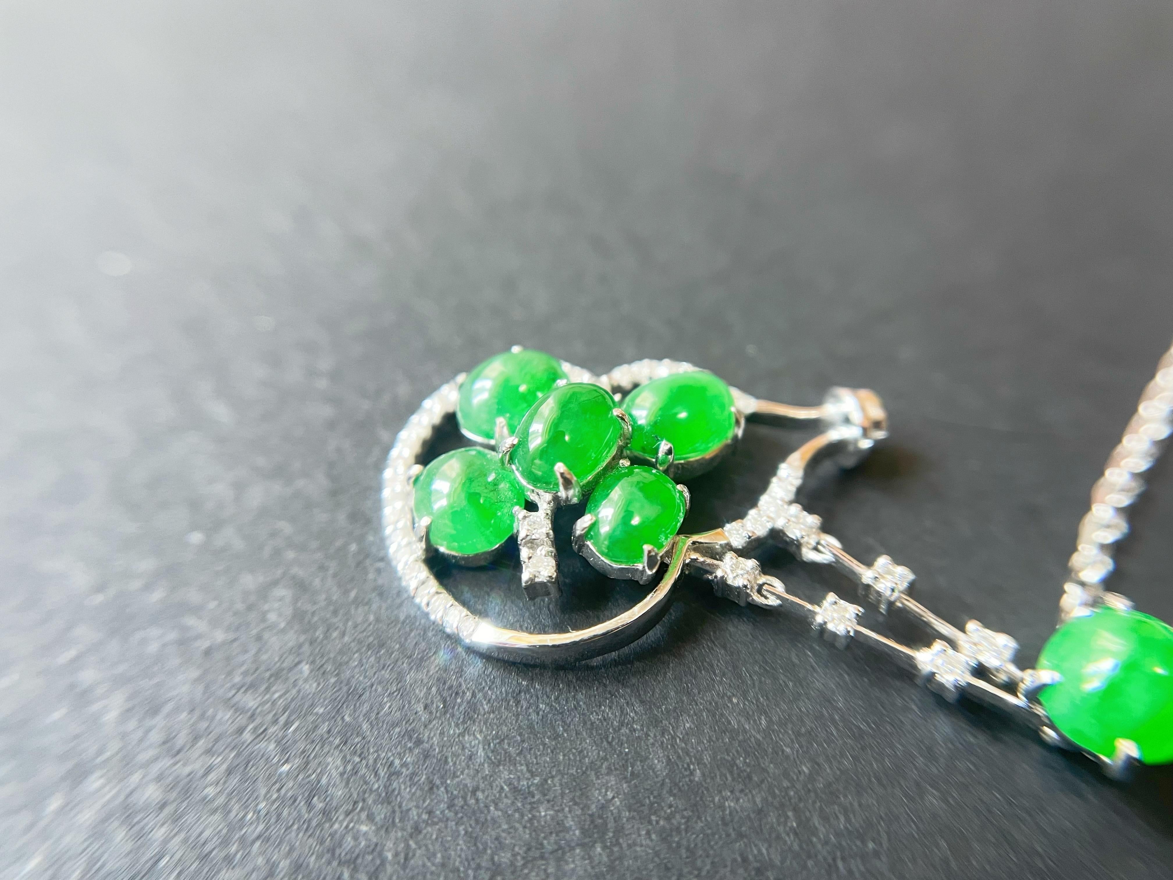 Natural Myanmar Imperial Green Cabochon Jade Pendant, 18K White Gold diamond For Sale 1