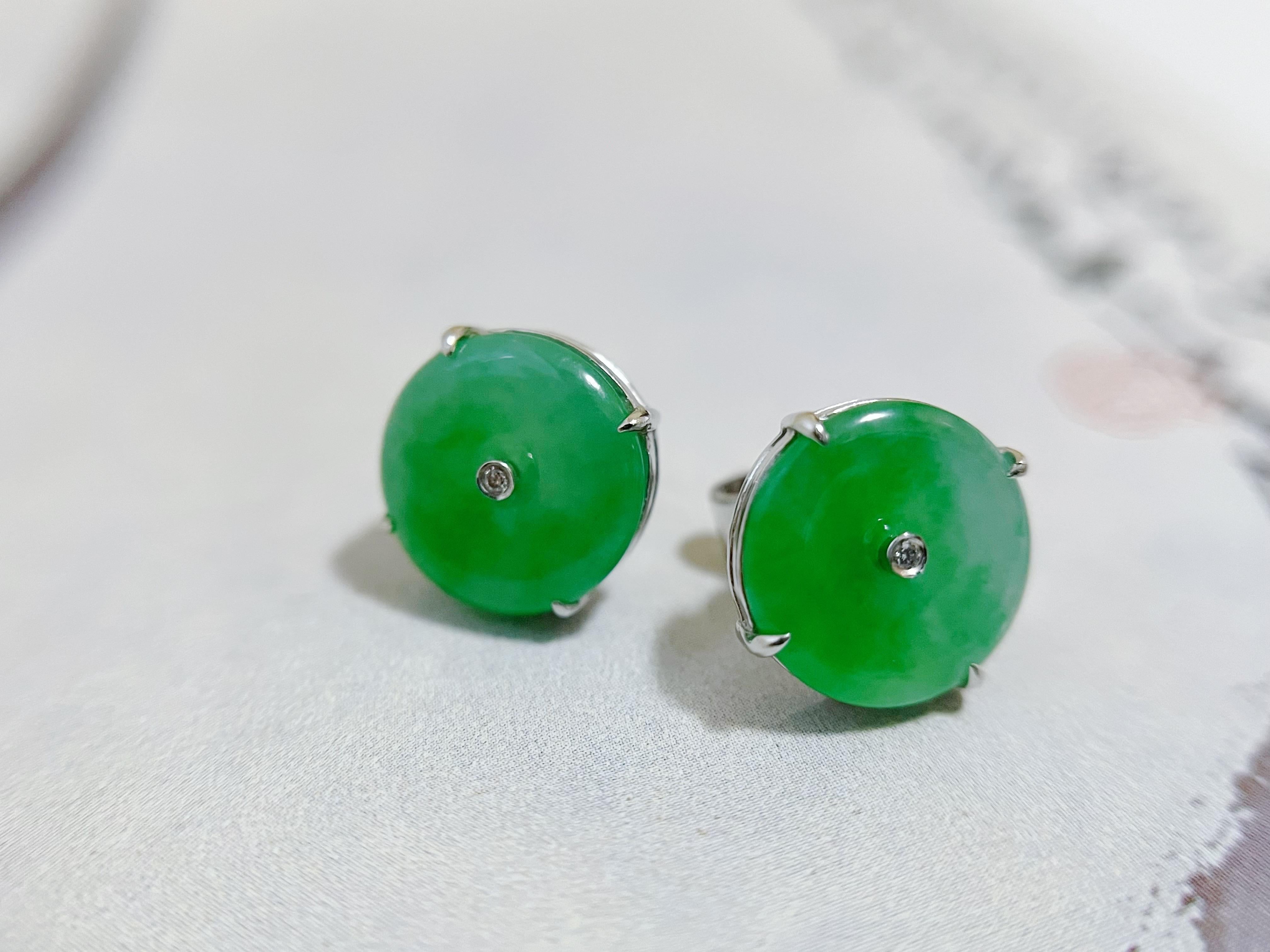 Natural Myanmar Imperial Green Donut Jade Earrings in 18K White Gold For Sale 1