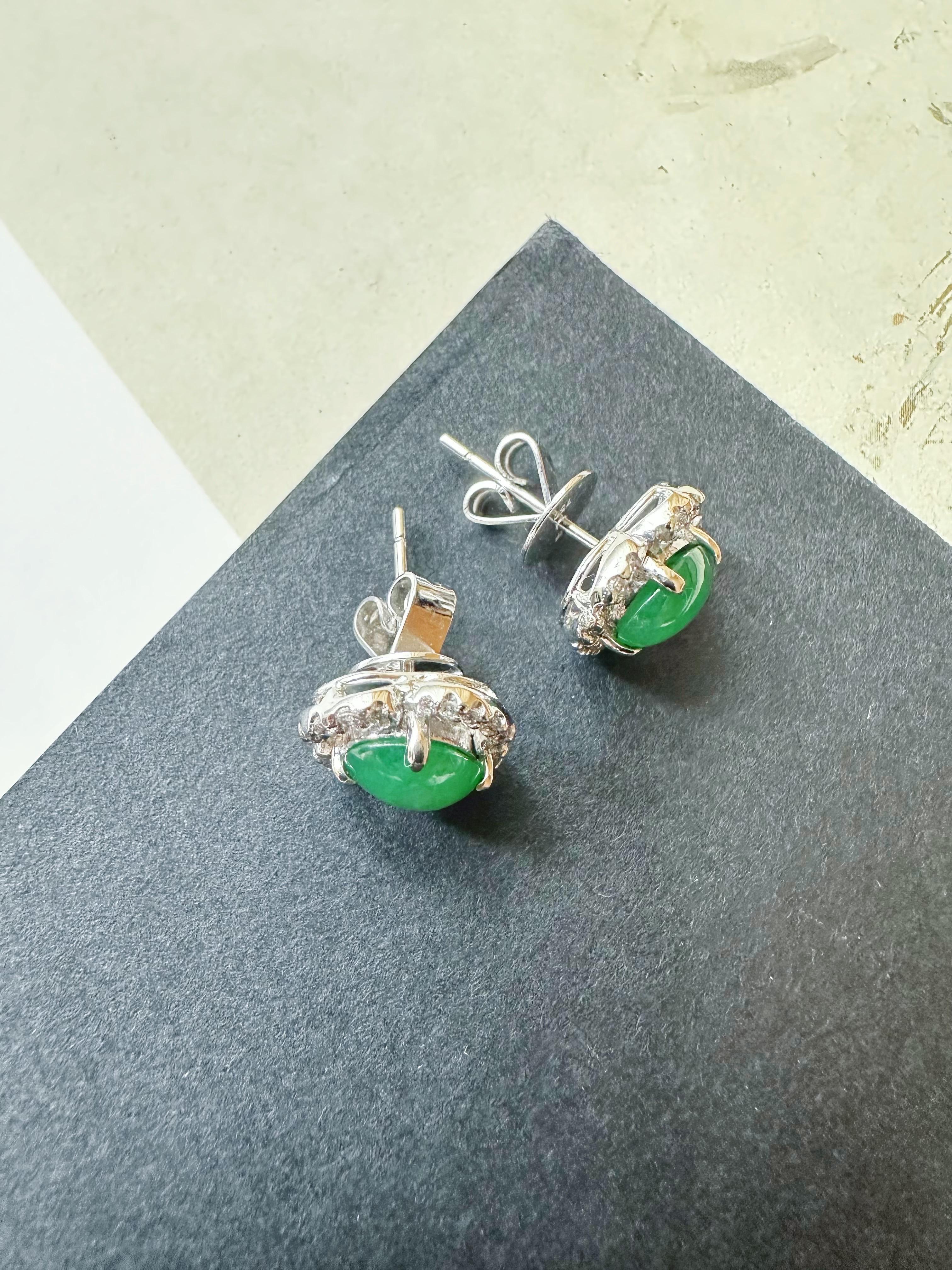 Boucles d'oreilles en Jade Cui Fei vert impérial naturel du Myanmar Clover Leaf Design (feuille de trèfle) en vente 6
