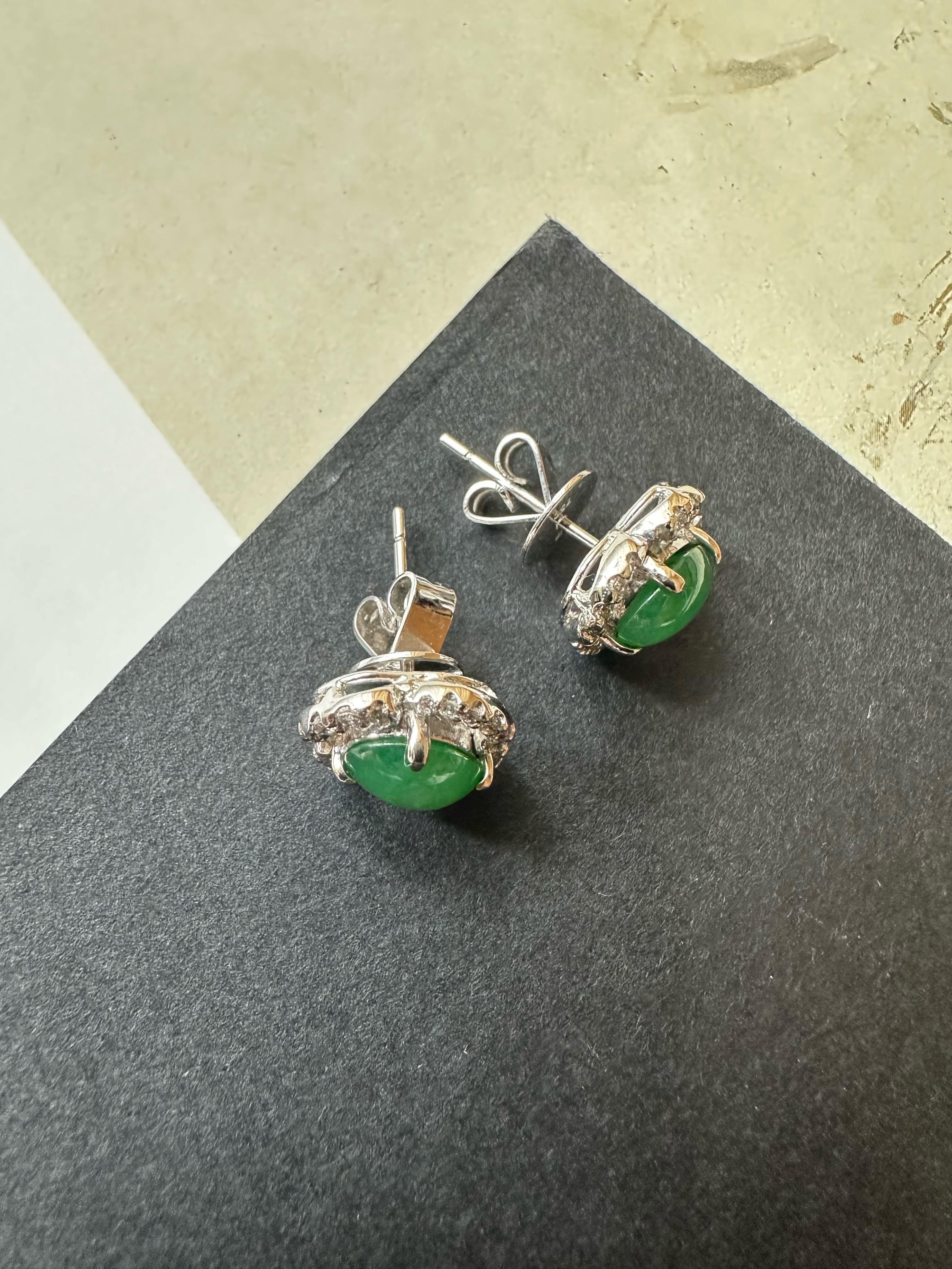 Boucles d'oreilles en Jade Cui Fei vert impérial naturel du Myanmar Clover Leaf Design (feuille de trèfle) en vente 7