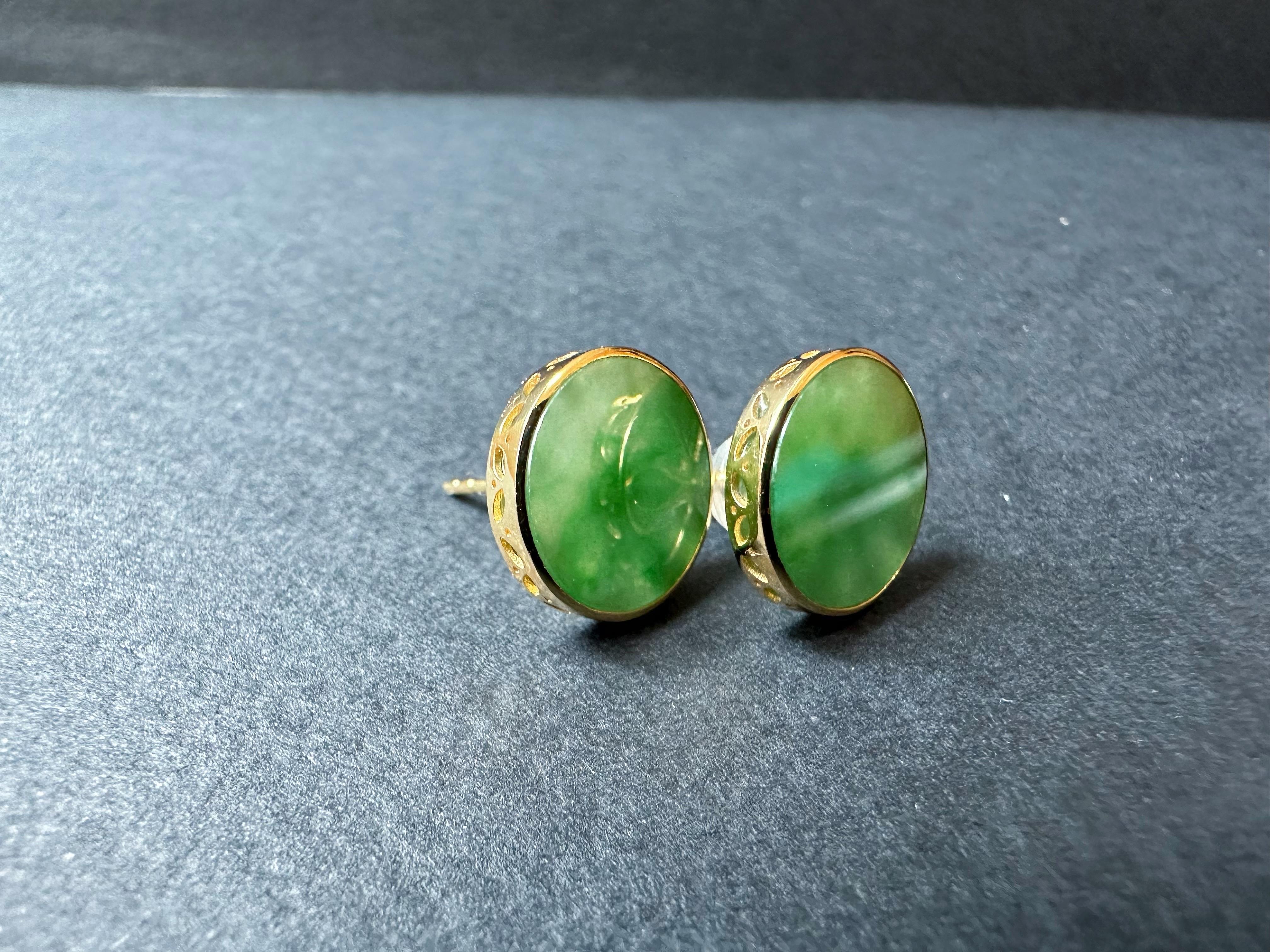Natural Myanmar Imperial Green Icy Type Round Jadeite Earrings in 18K Gold For Sale 8