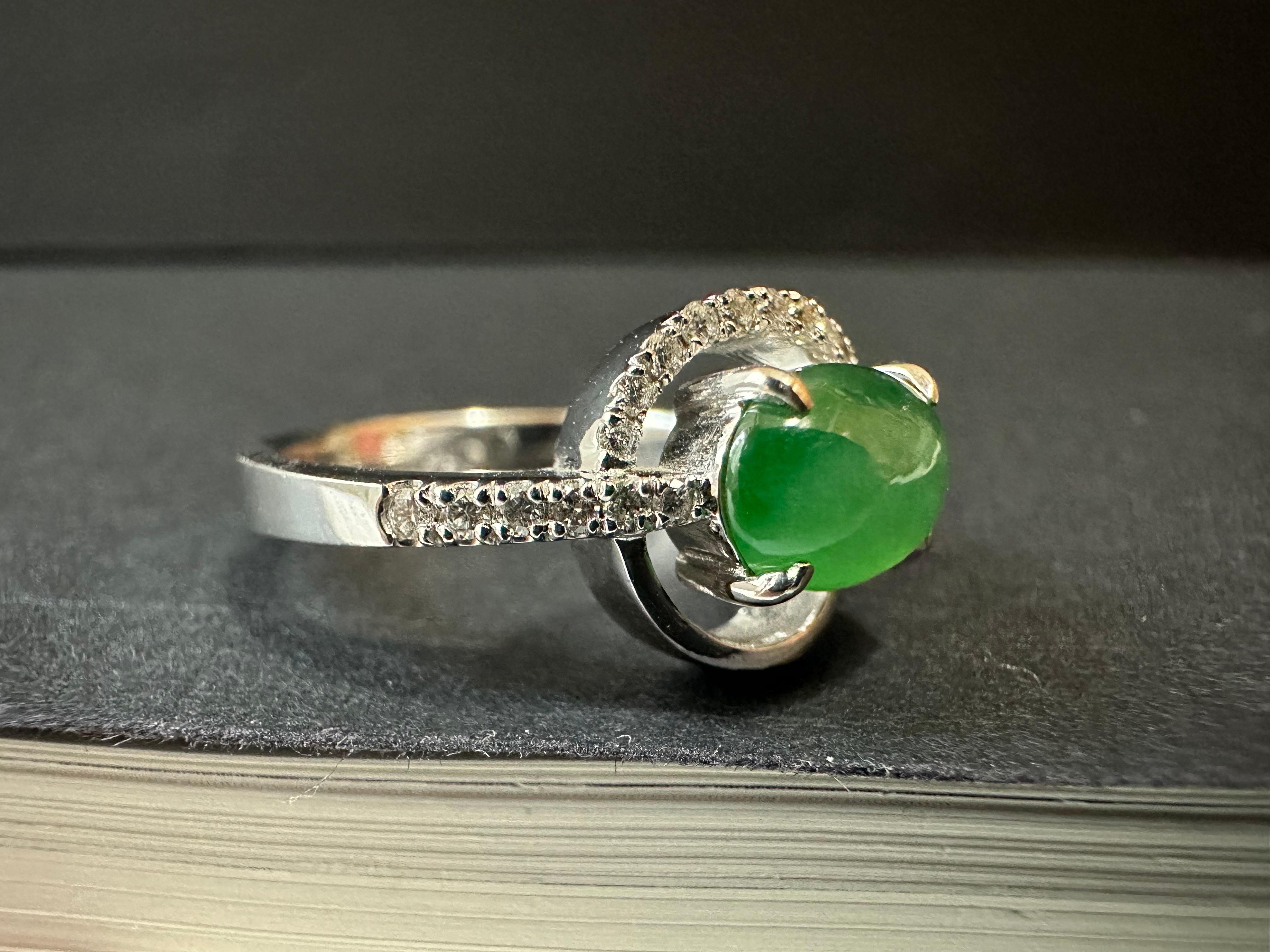 Natural Myanmar Imperial Green Jade Cabochon Ring in 18K White Gold with Diamond For Sale 4