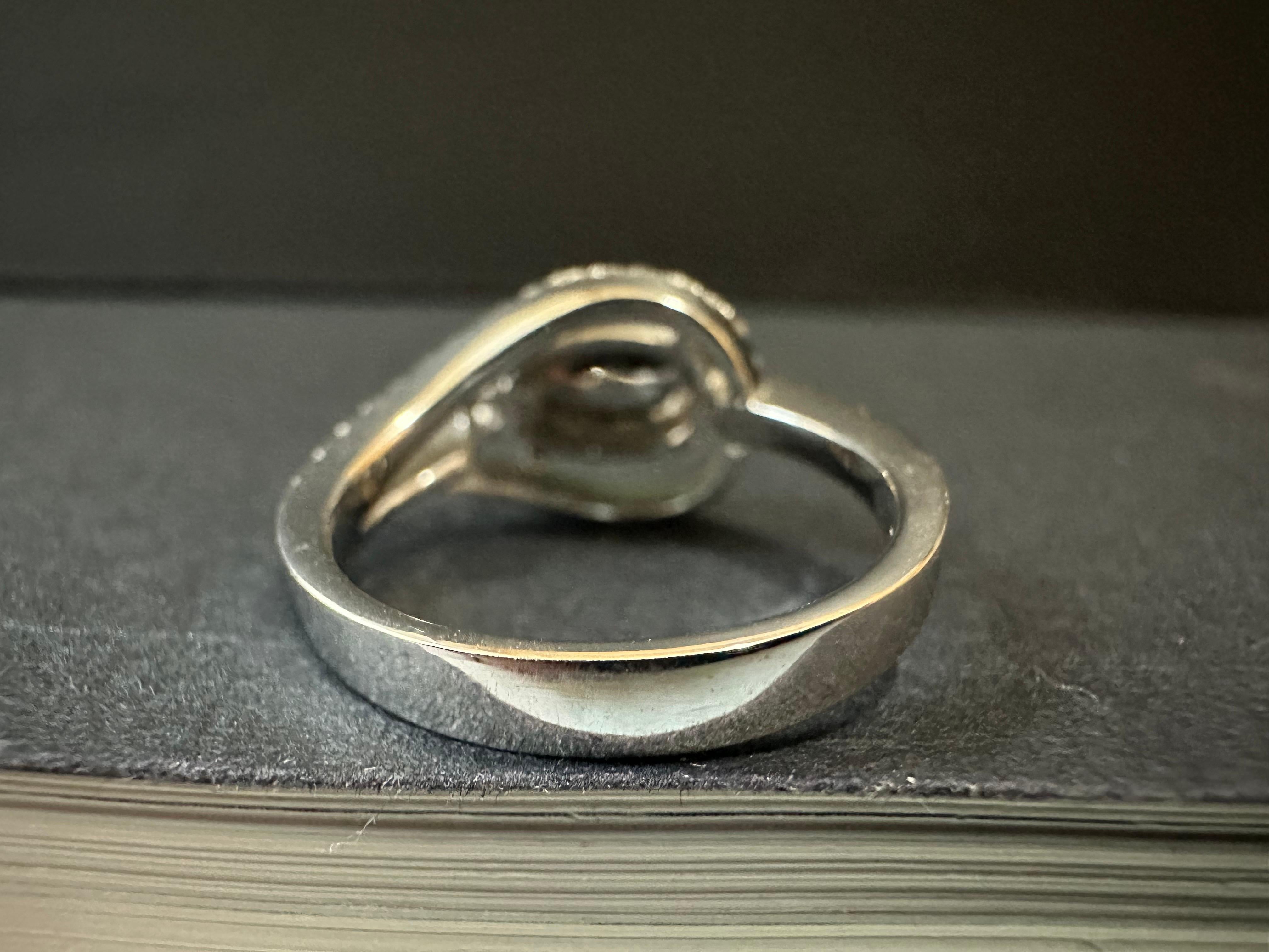 Natural Myanmar Imperial Green Jade Cabochon Ring in 18K White Gold with Diamond For Sale 5