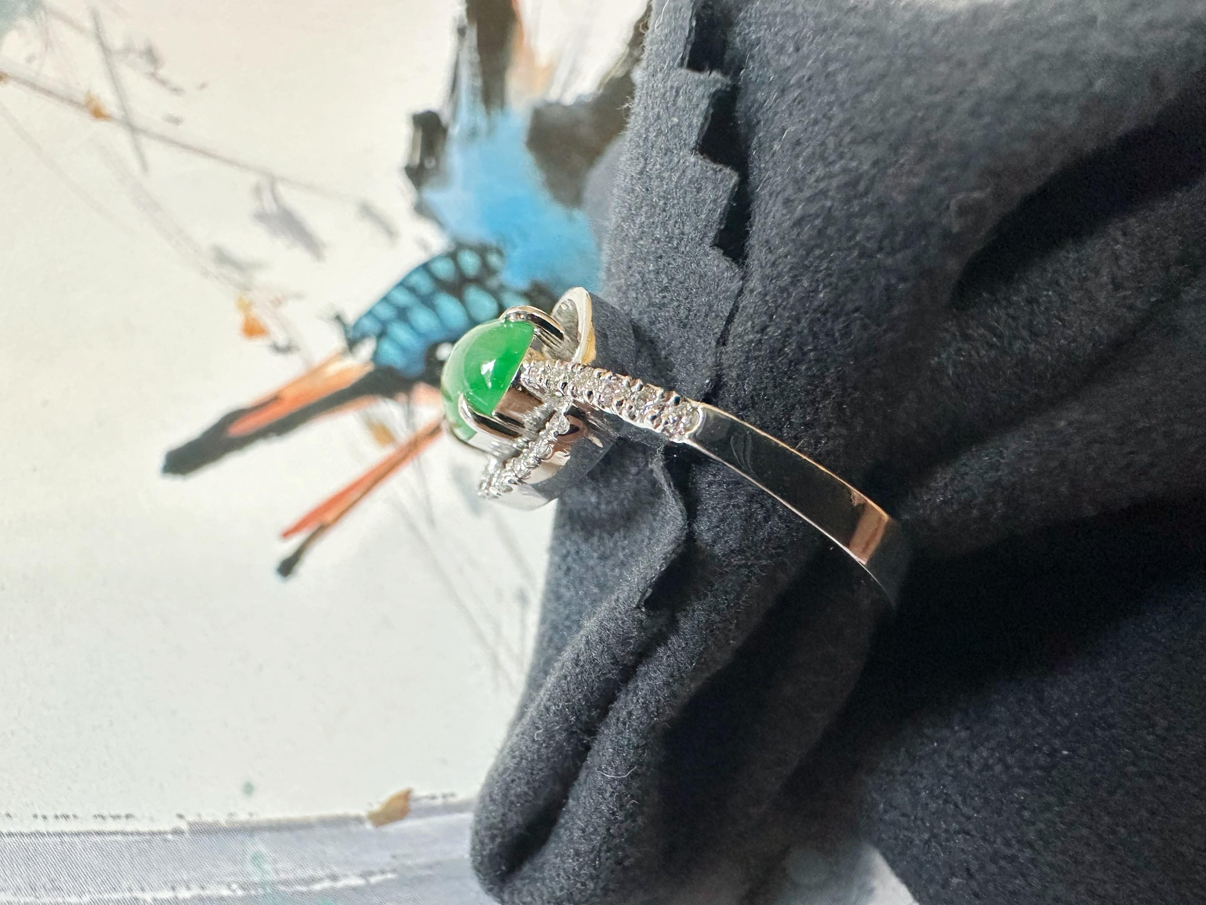 Natural Myanmar Imperial Green Jade Cabochon Ring in 18K White Gold with Diamond For Sale 3