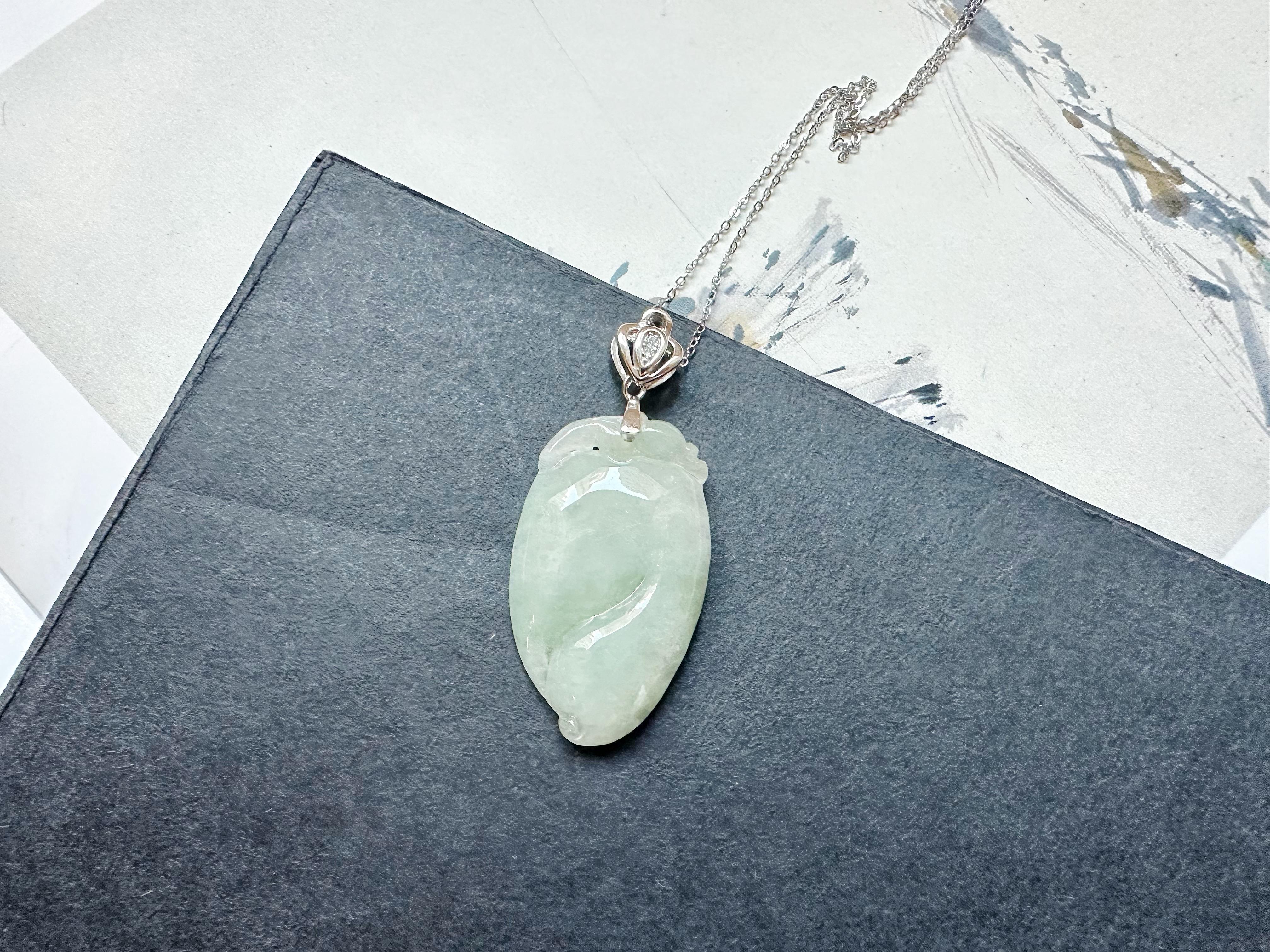 Taglio trillion Natural Myanmar Jade Peach Silver Pendant in vendita