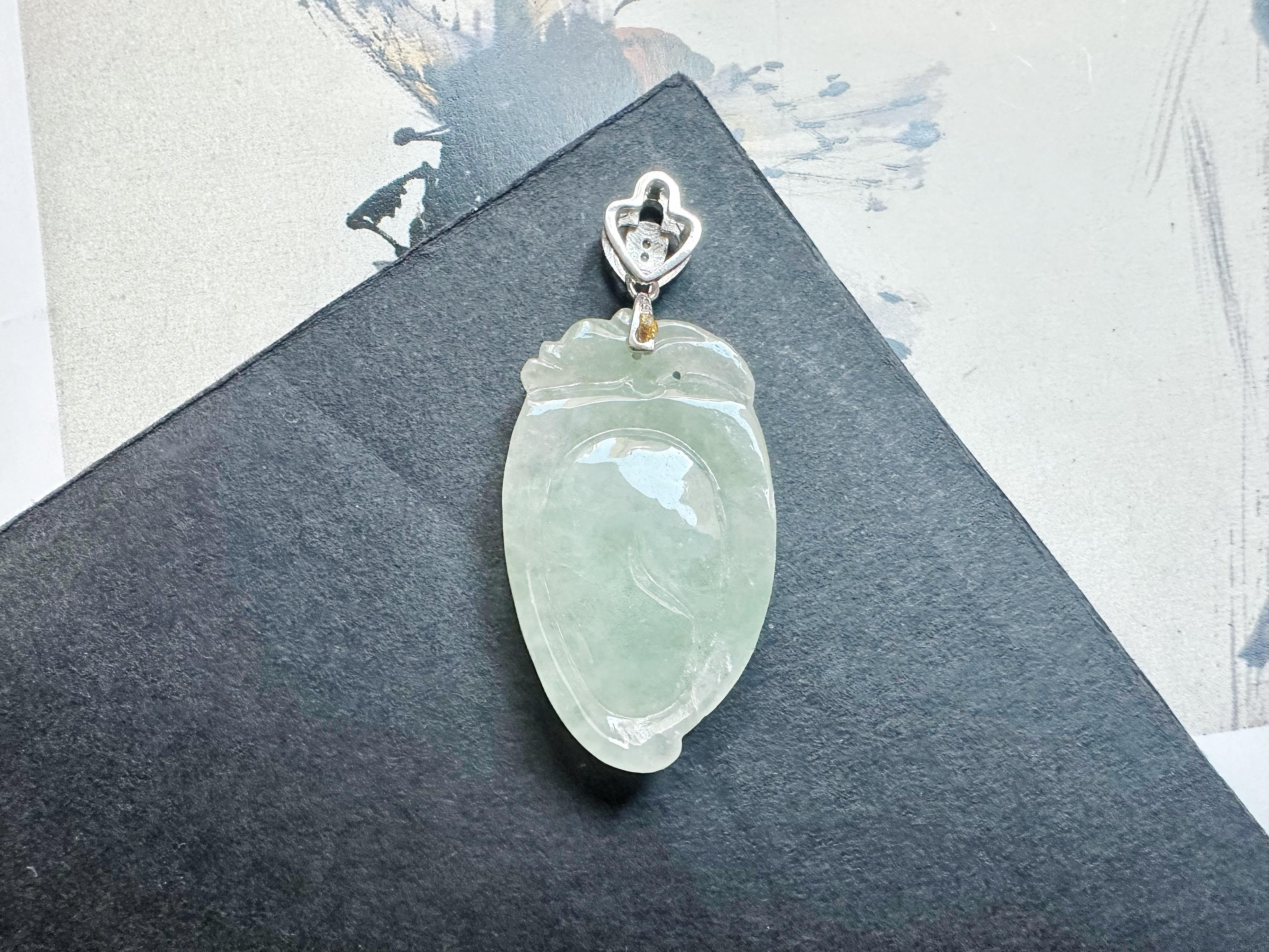 da uomo o donna Natural Myanmar Jade Peach Silver Pendant in vendita