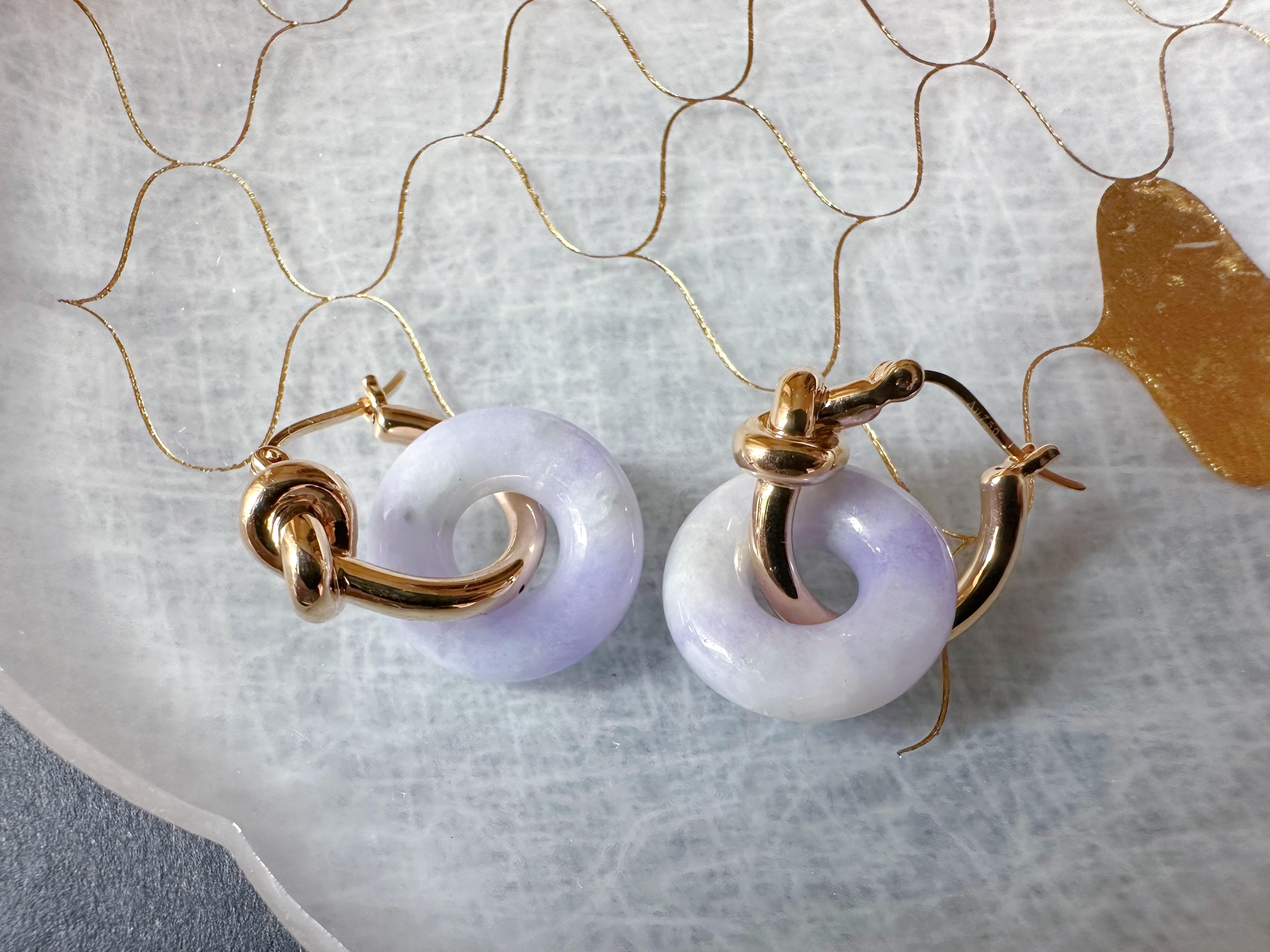 Natürliche Myanmar Lavendel Jade Donut 18K Gold Schleifen-Ohrringe, zwei Arten zu tragen (Moderne)