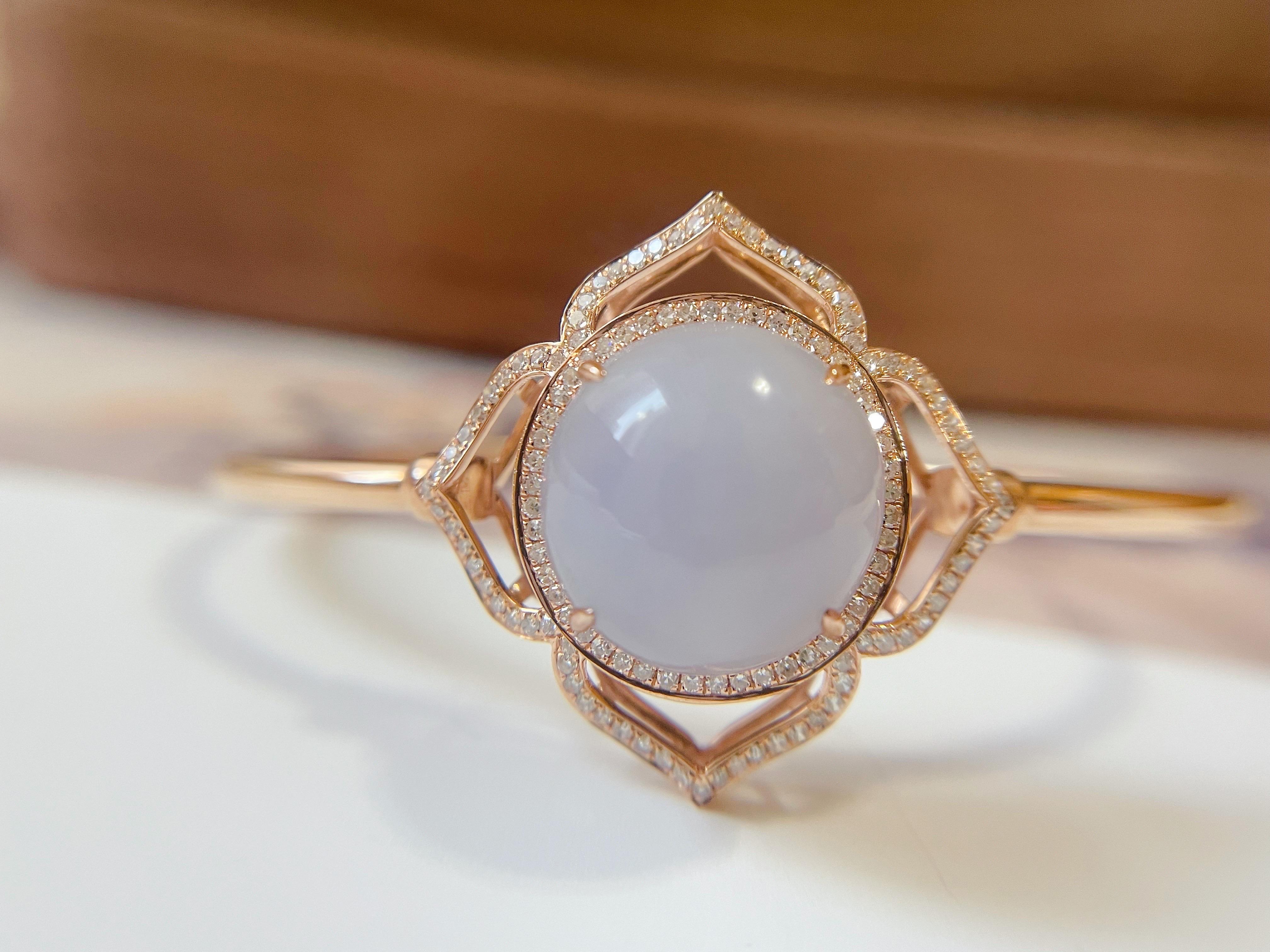 Natural Myanmar Lavender Jadeite Cabochon Bracelet in 18K Rose Gold & Diamond For Sale 2