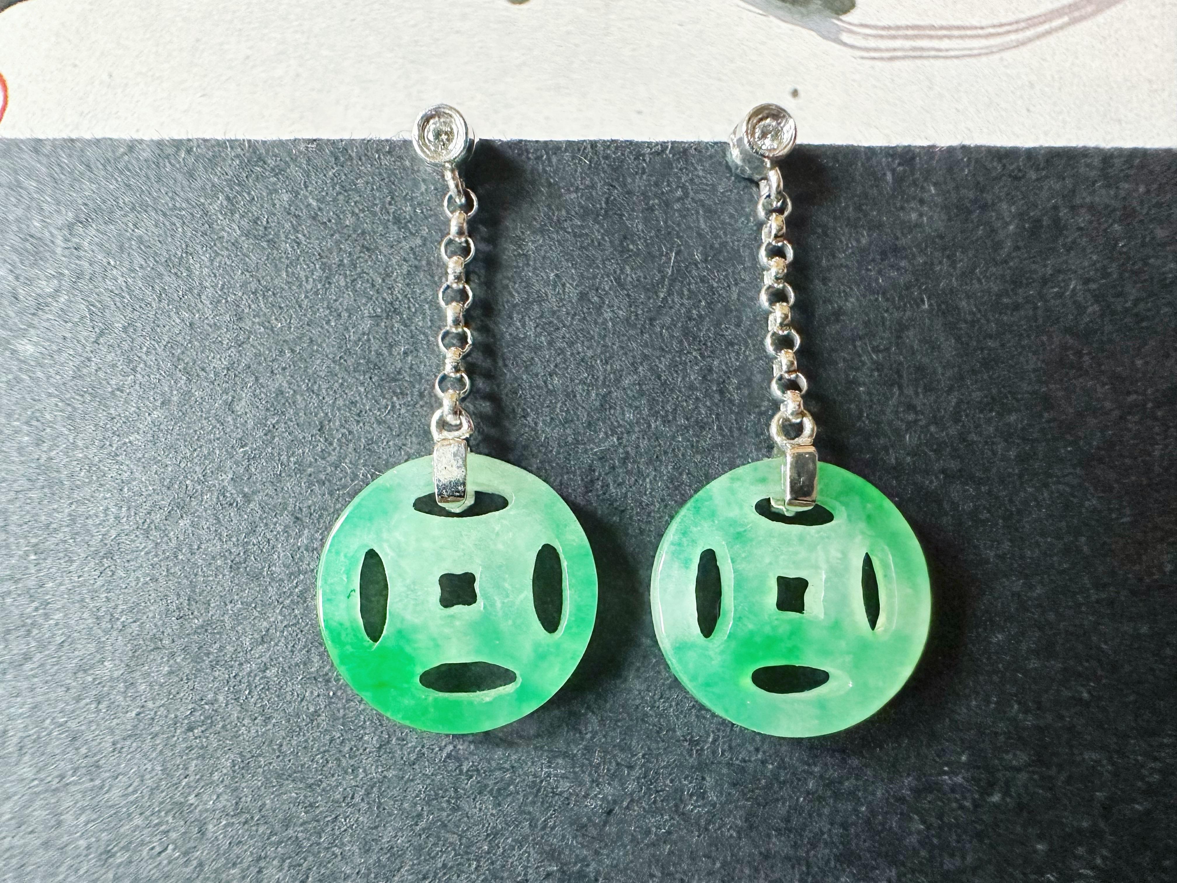 Natural Myanmar Moss on Snow Green Jade Dangling Earrings in 18K Gold & Diamond In New Condition For Sale In Kowloon, HK