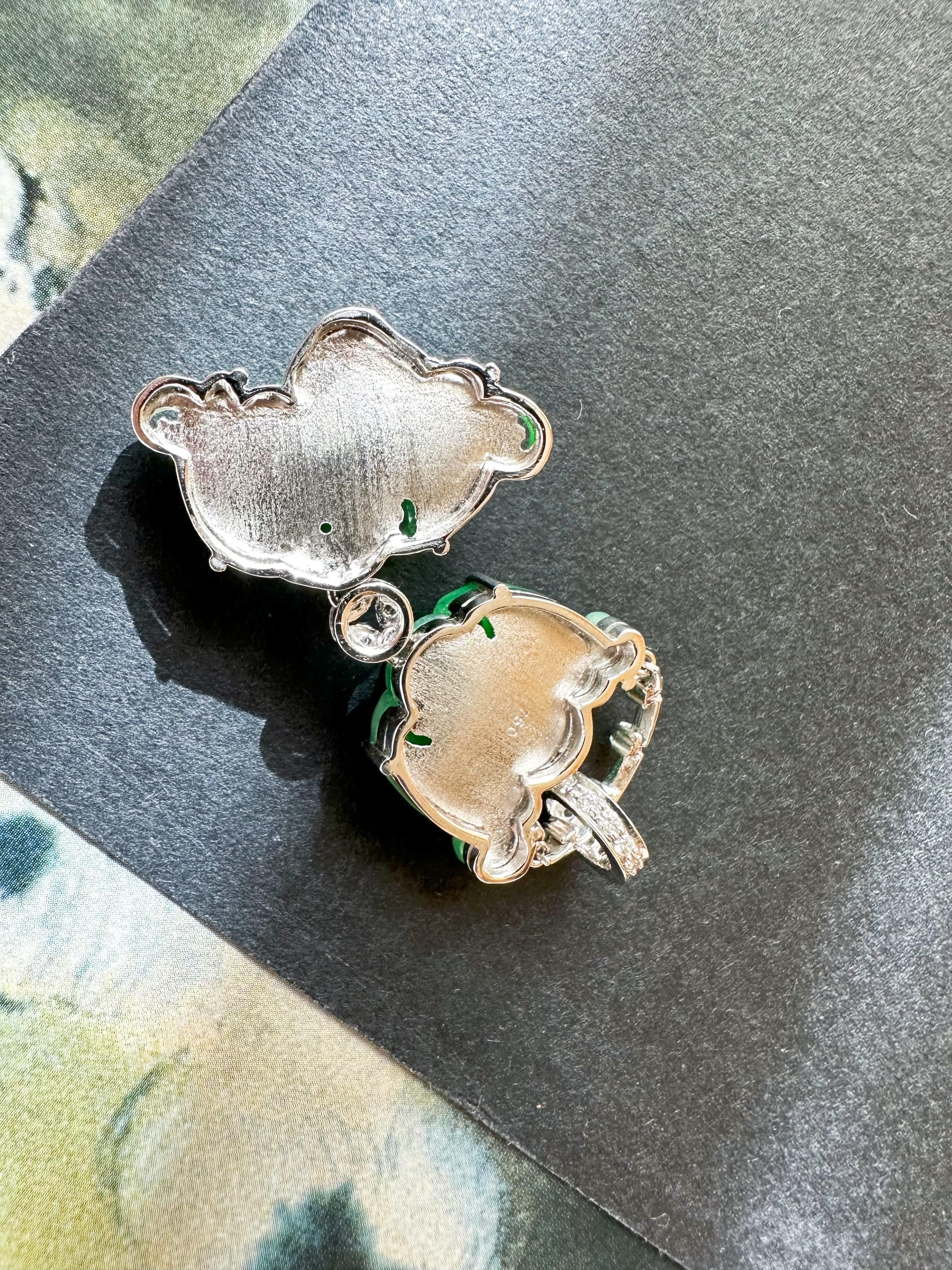 Ciondolo di giada verde imperiale naturale Myanmar Twin Bats in oro bianco 18 carati in vendita 5