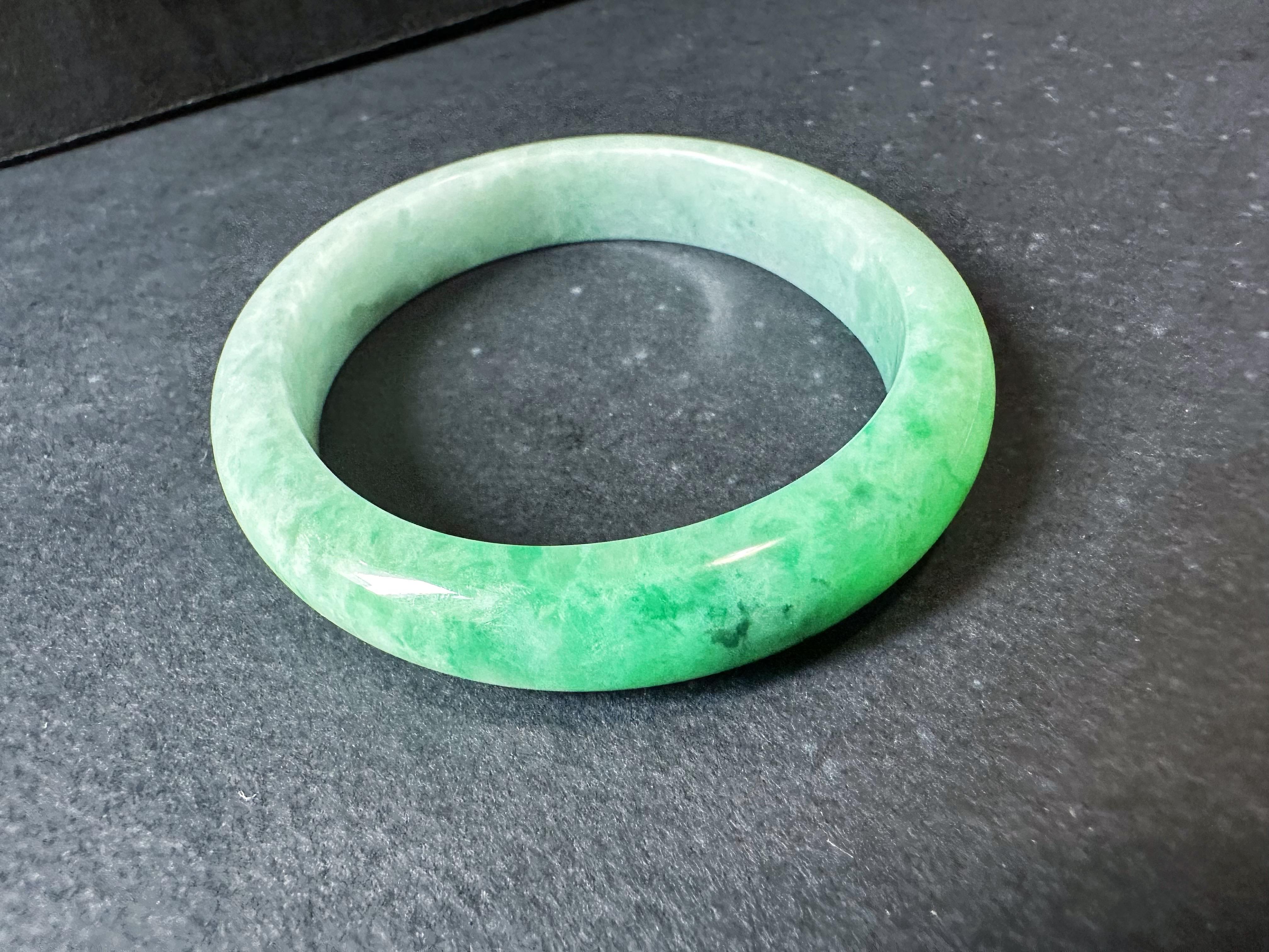 Natural Myanmar Vivid Apple Green Oval Shape Jade Bangle Bracelet For Sale 5