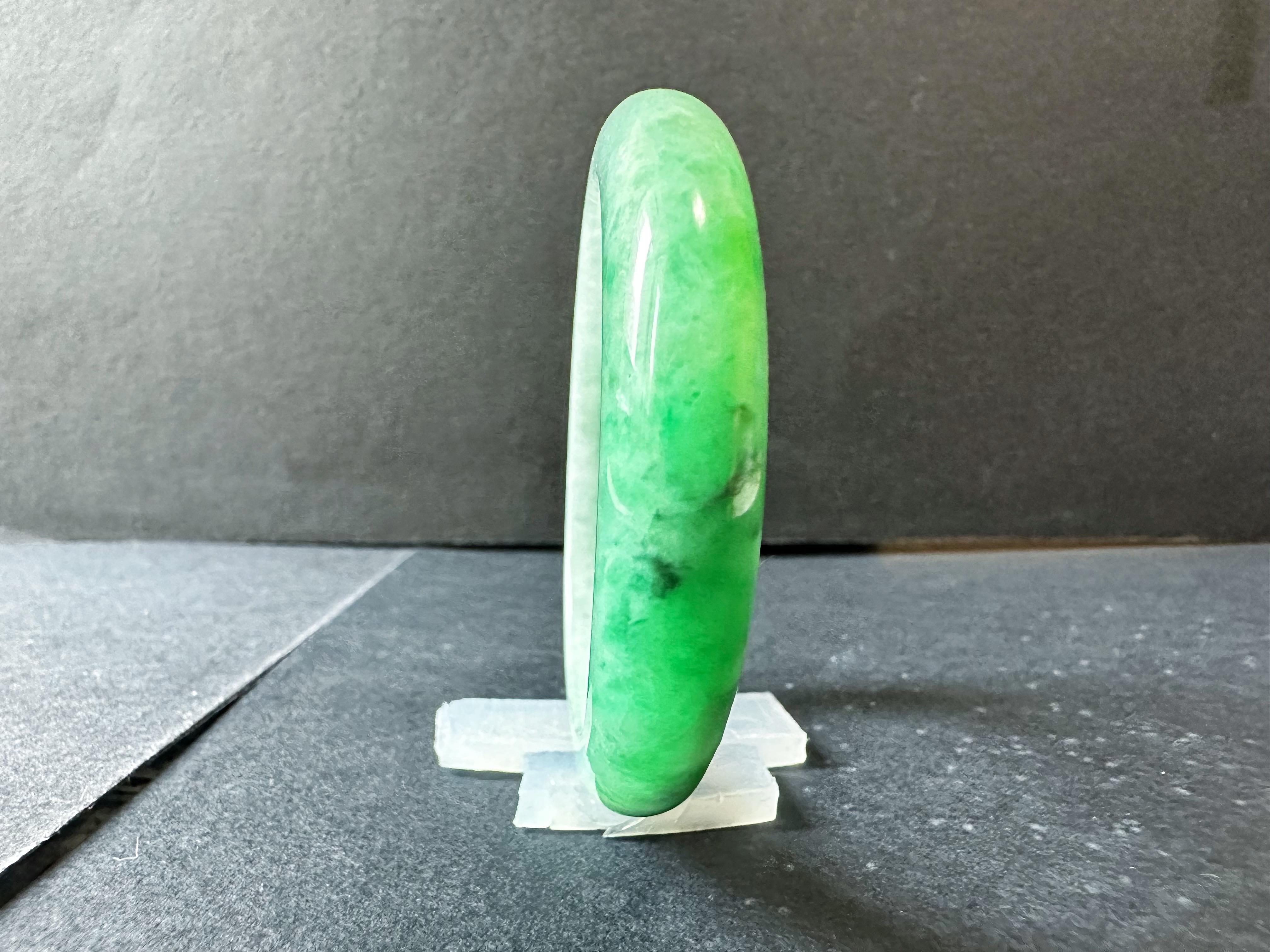 Natural Myanmar Vivid Apple Green Oval Shape Jade Bangle Bracelet For Sale 7