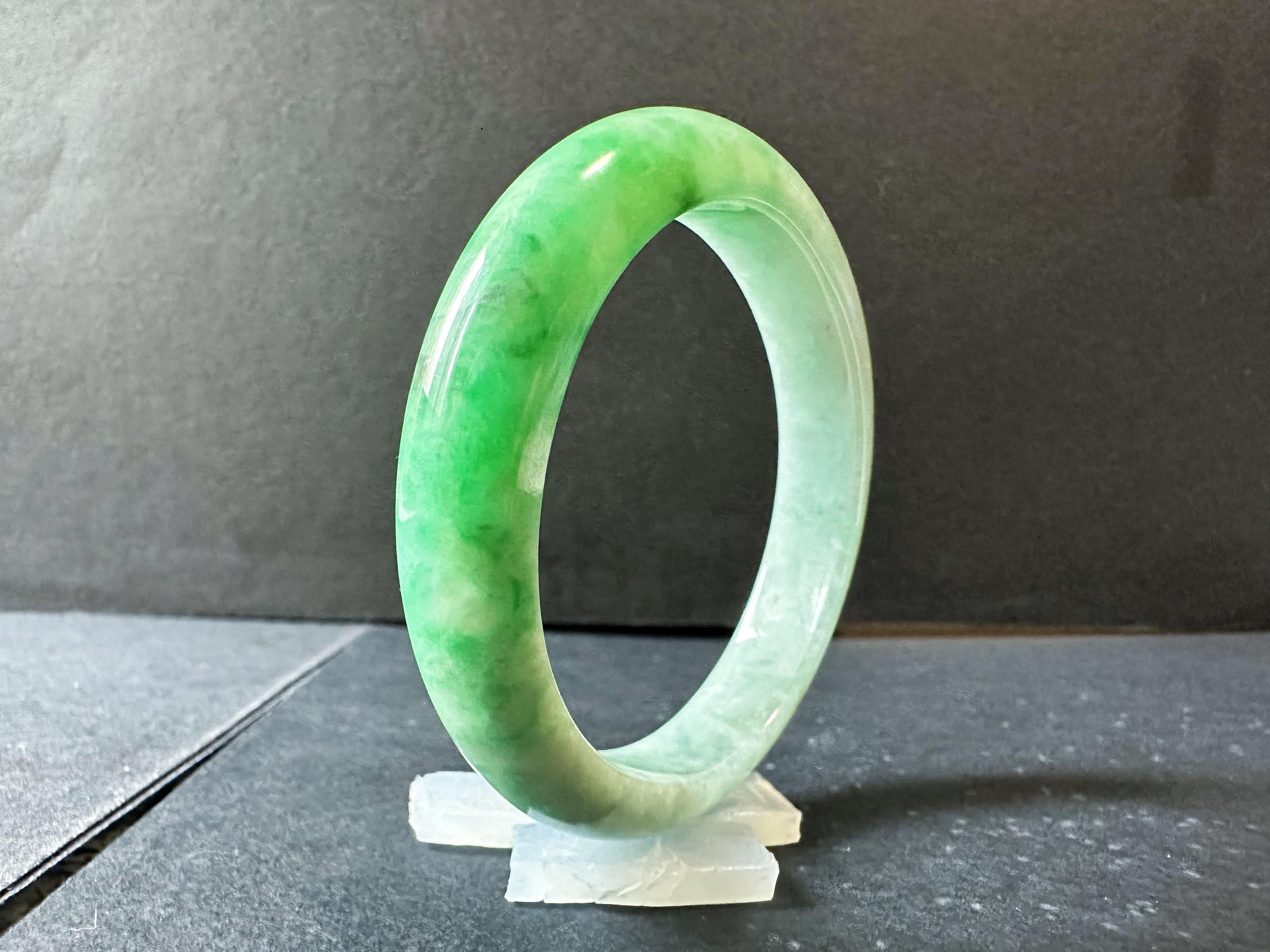 Natural Myanmar Vivid Apple Green Oval Shape Jade Bangle Bracelet For Sale 8