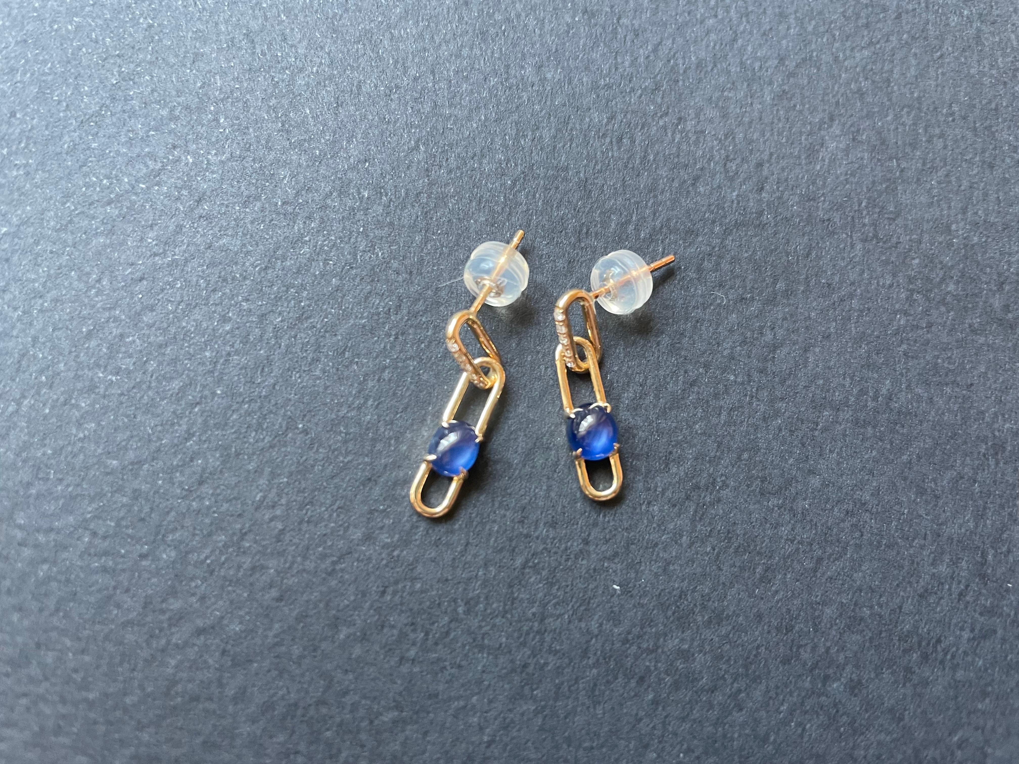 Art Déco Cabochon di zaffiro blu naturale del Myanmar con diamante incastonato in oro 18k in vendita