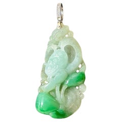 Natürlicher Myanmar Vivid Green Double Faced Lotus-Jade-Anhänger aus 18 Karat Weißgold