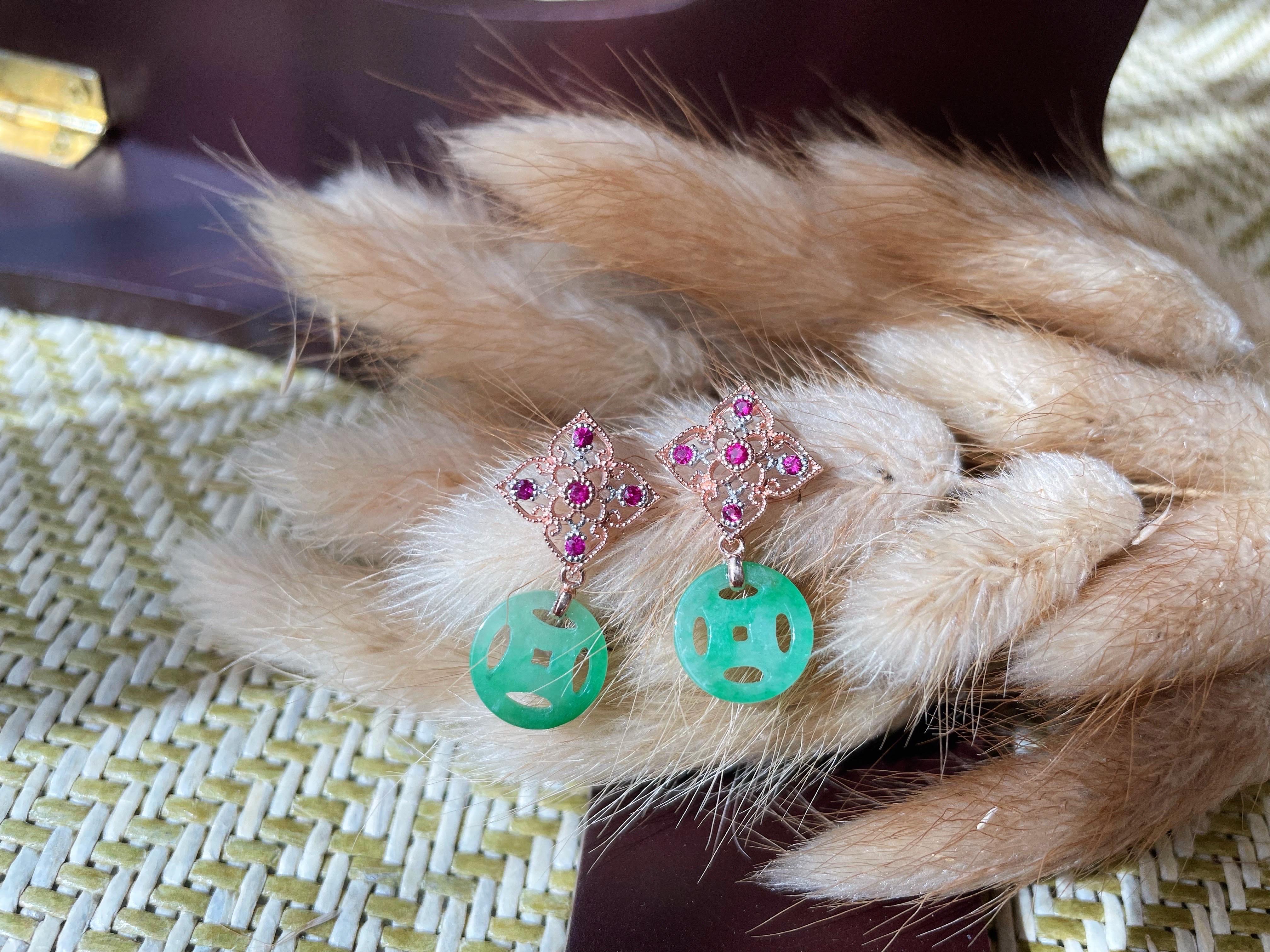 Natural Myanmar Vivid Green Jade Clover Earrings in 18K Gold and Ruby For Sale 5
