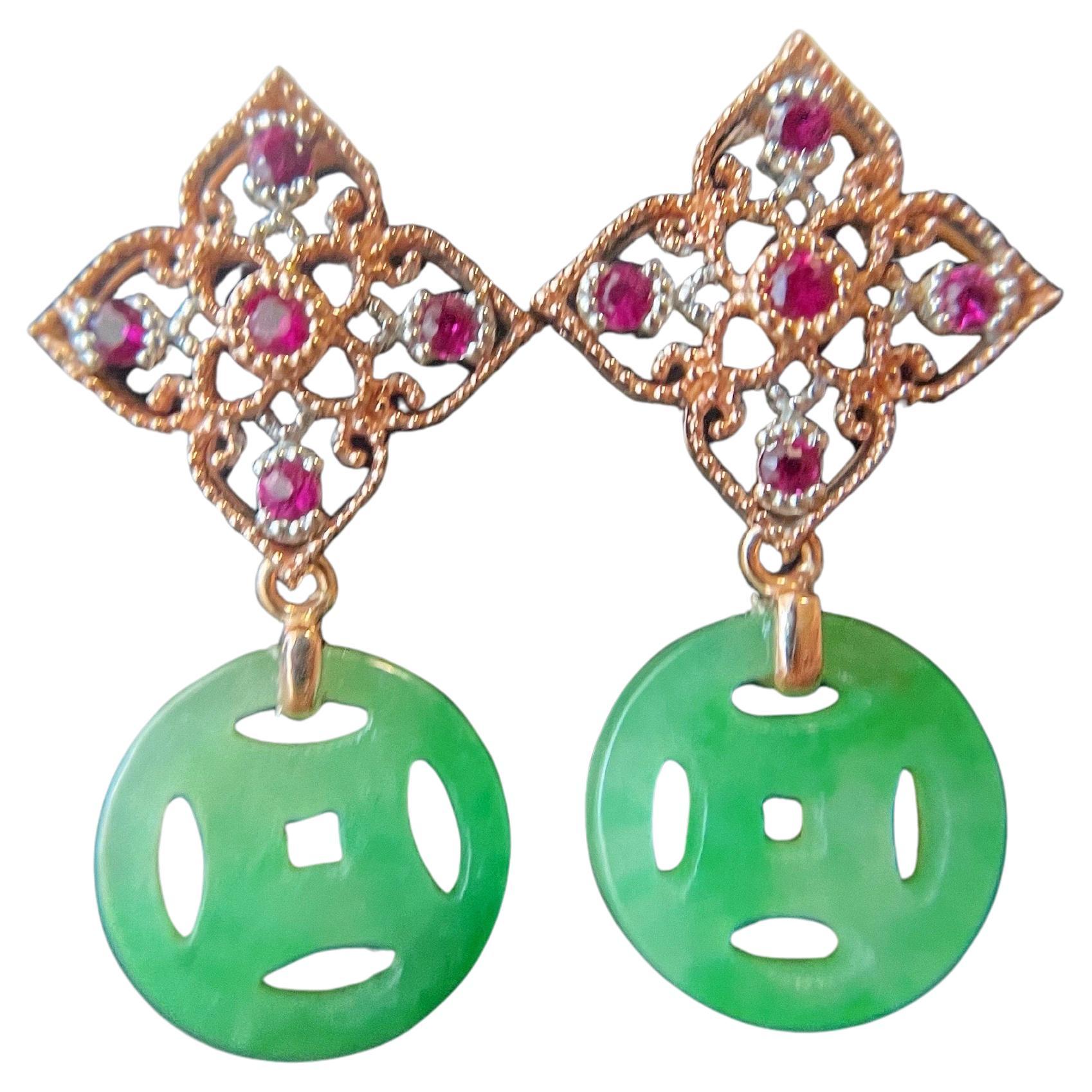 Natürliche Myanmar Vivid grüne Jade Klee Ohrringe in 18K Gold und Rubin