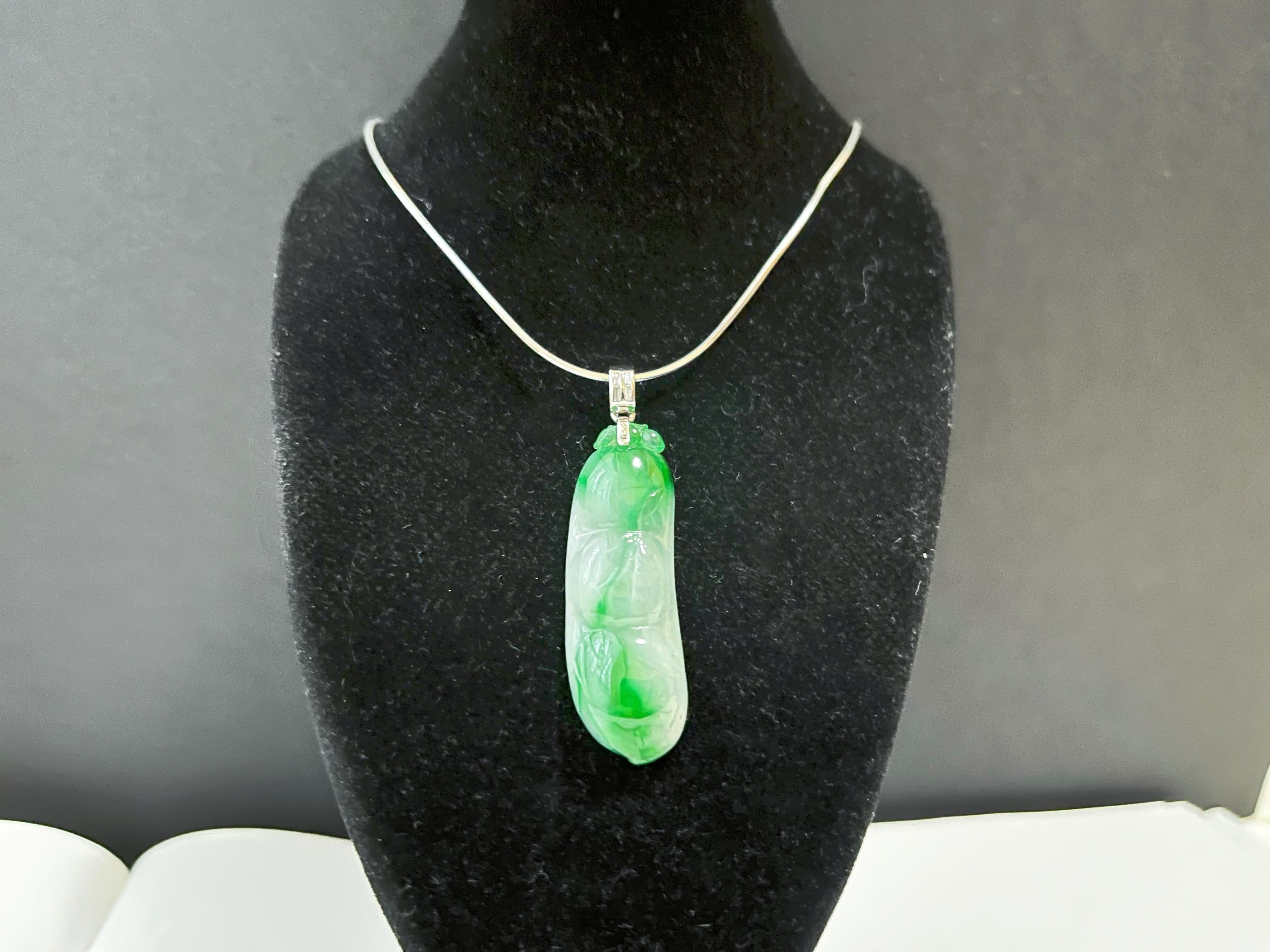 Arts and Crafts Natural Myanmar Vivid Green Jade Jadeite Pea Pod Pendant in 18K White Gold For Sale