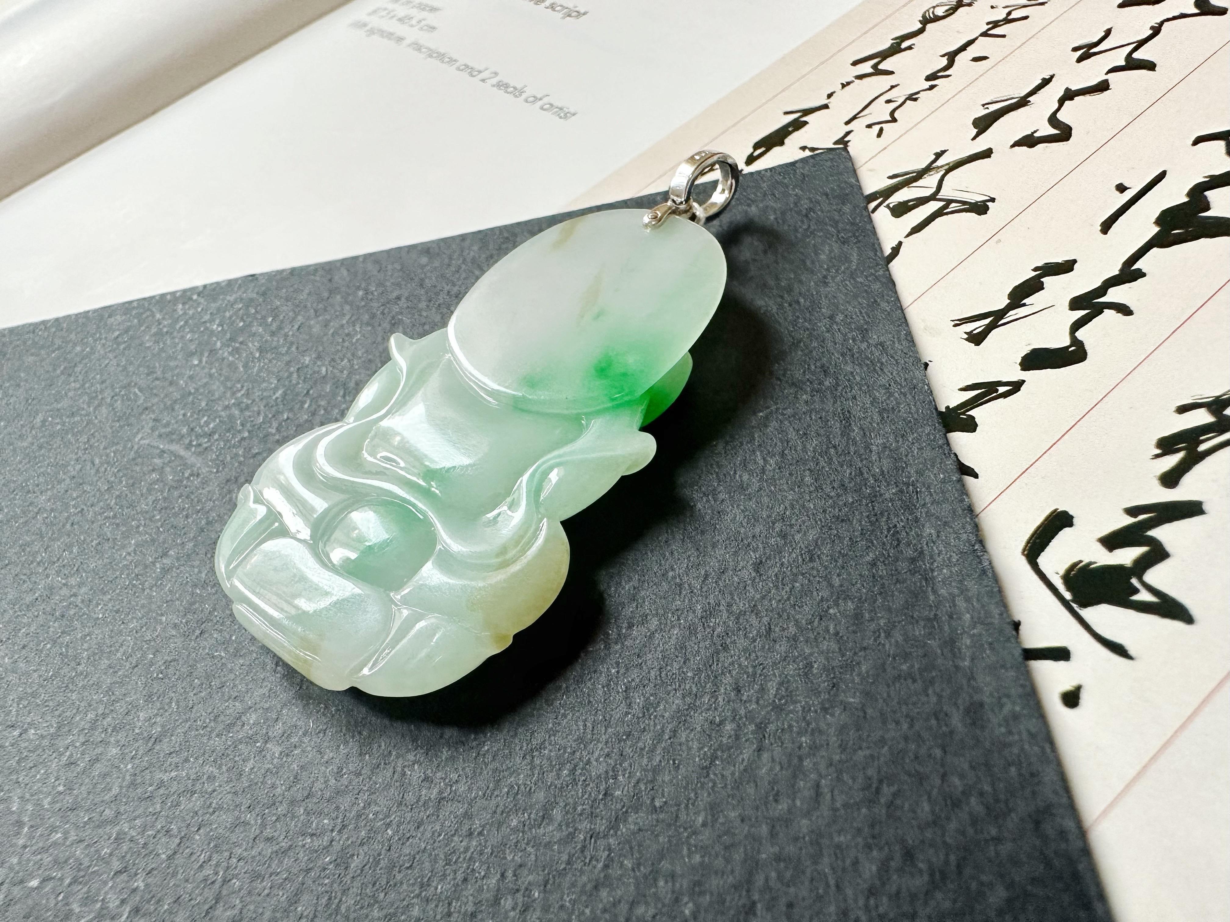 Natural Myanmar Vivid Green Jade Pendant with 18K White Gold and Diamond For Sale 1