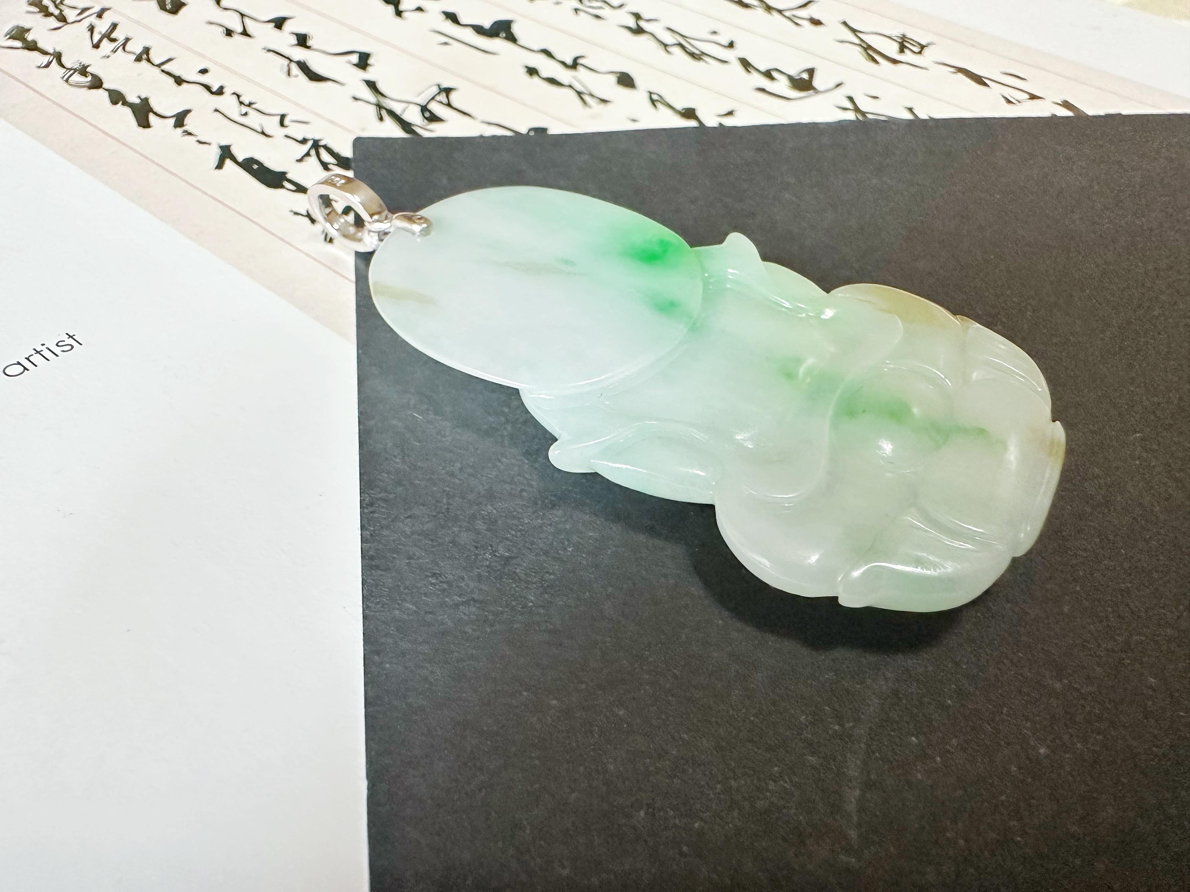 Natural Myanmar Vivid Green Jade Pendant with 18K White Gold and Diamond For Sale 2