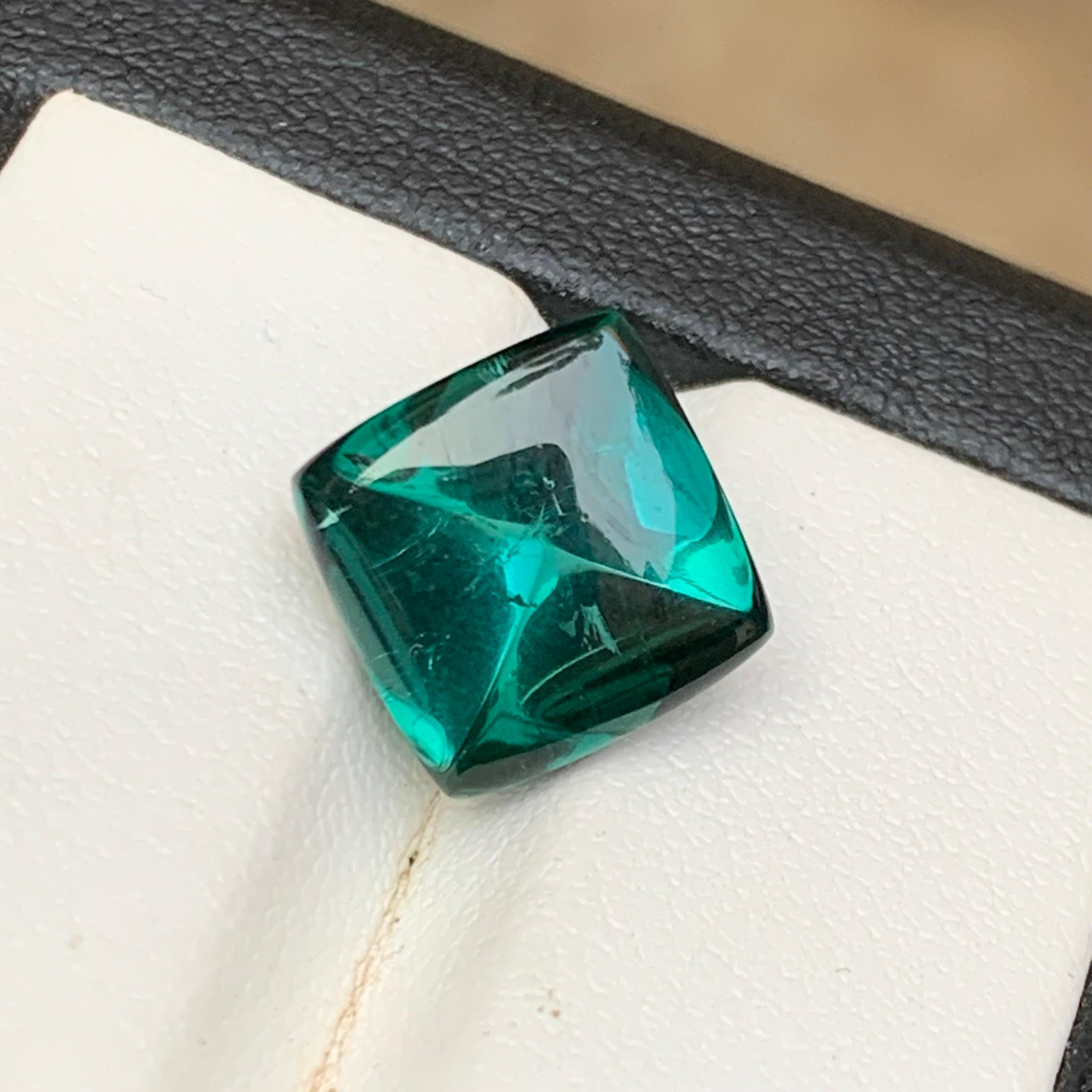 Turmalina verde azul neón natural 6,82 quilates Cabujón de pan de azúcar Gema suelta en venta 2