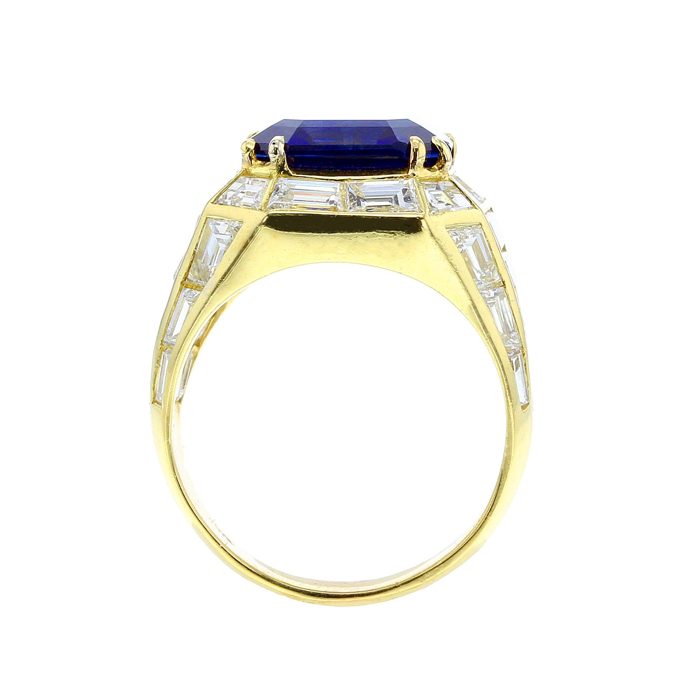 Bague en or jaune avec saphir de Birmanie naturel sans chaleur et diamants Bon état - En vente à New York, NY