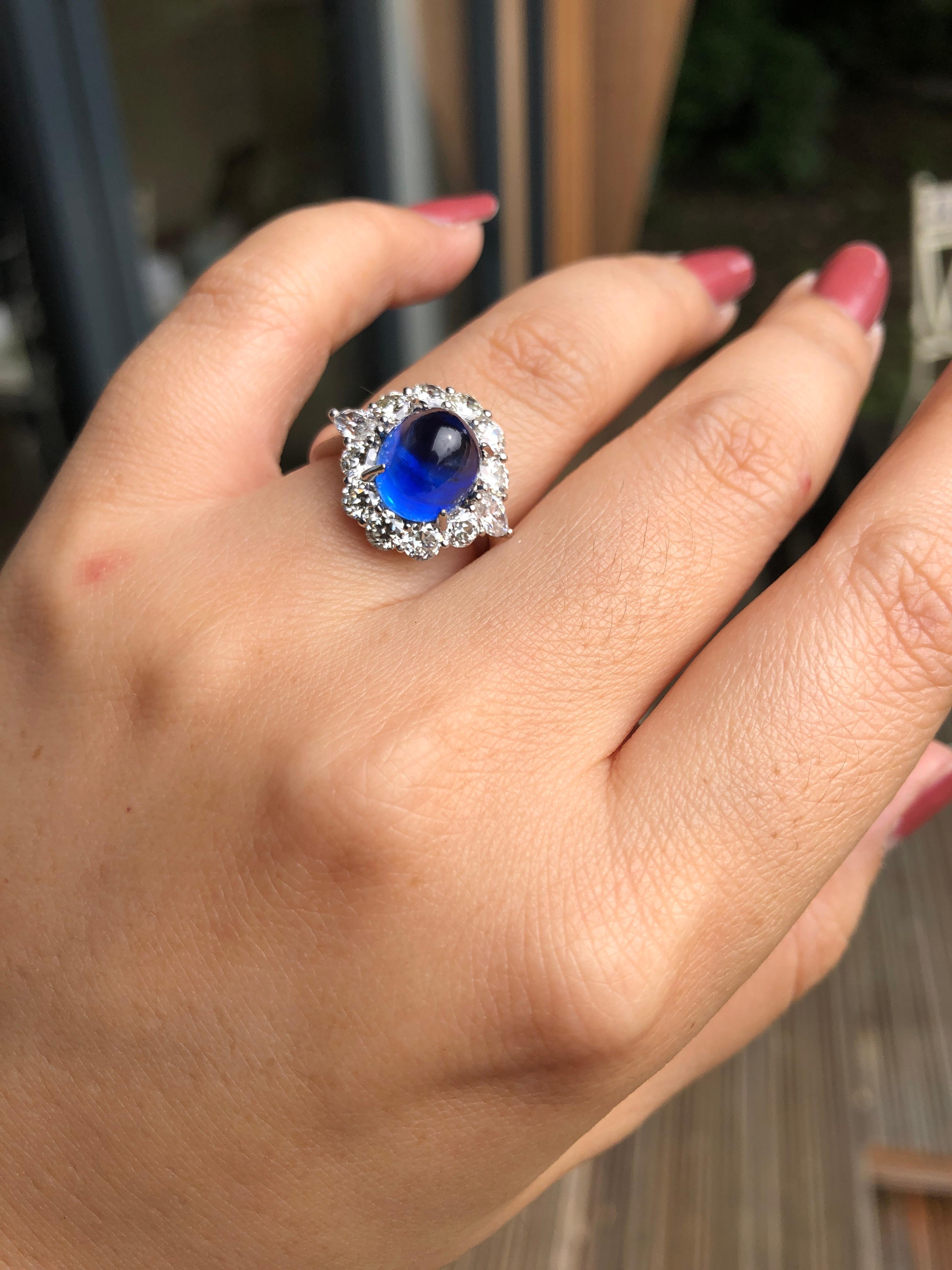 Natural No Heat Ceylon 6.35 Carat Blue Sapphire and Diamond Ring In New Condition In Banbury, GB