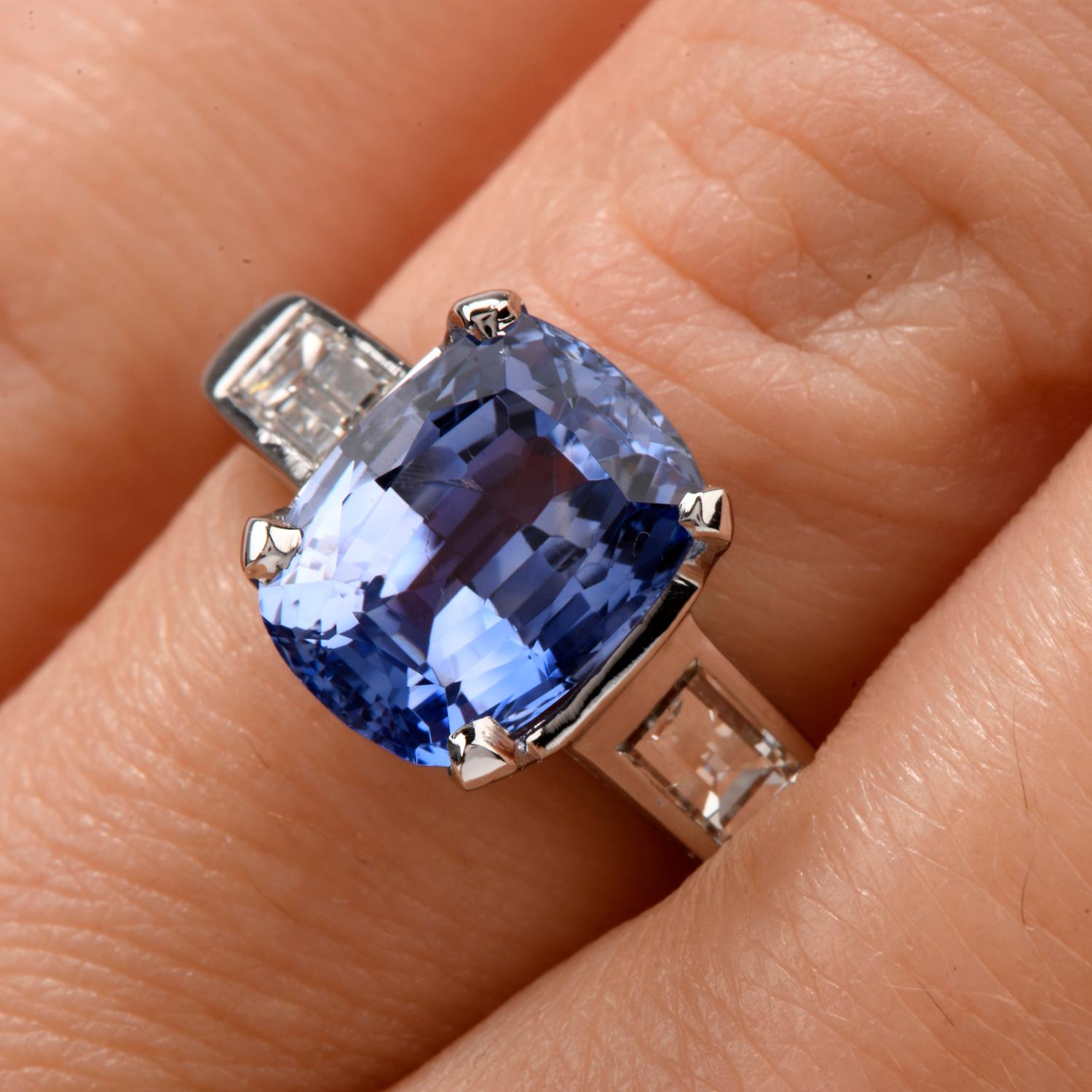 Women's or Men's Natural No Heat GIA Cylon Blue Sapphire Diamond Platinum Three-Stone Ring
