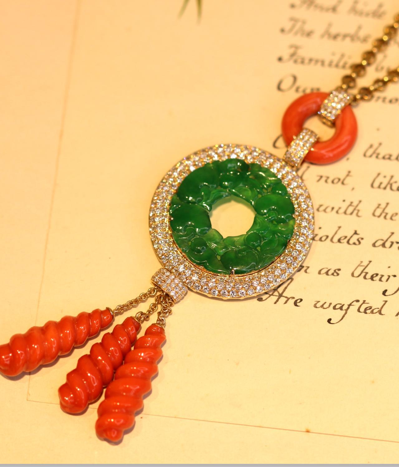 Natural No Treatment A Jadeite Coral Gold Diamond Pendant Necklace In Excellent Condition In Banbury, GB