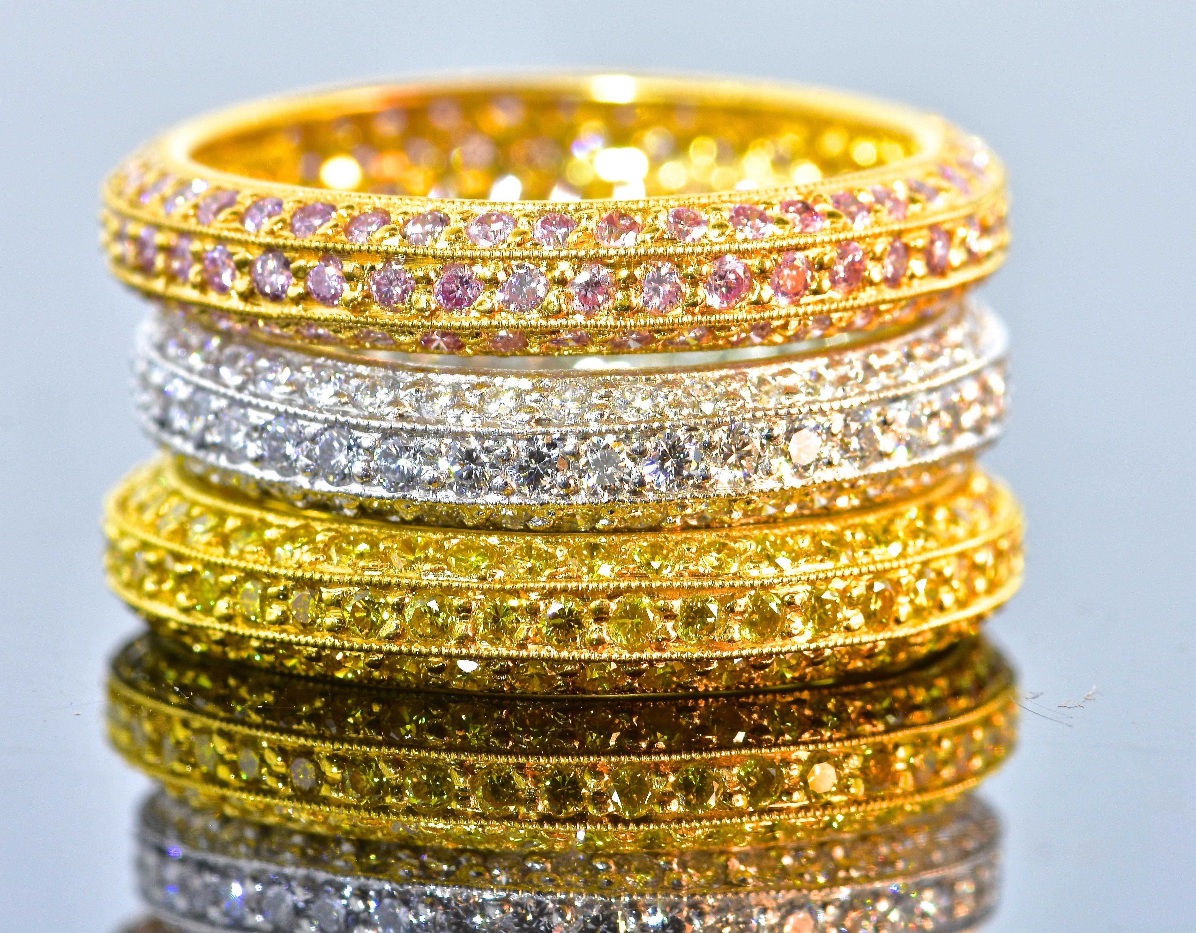 Bandeau de diamants naturels, non cultivés en laboratoire, de couleur rose Vivid Vivid, par Pierre/Famille en vente 10