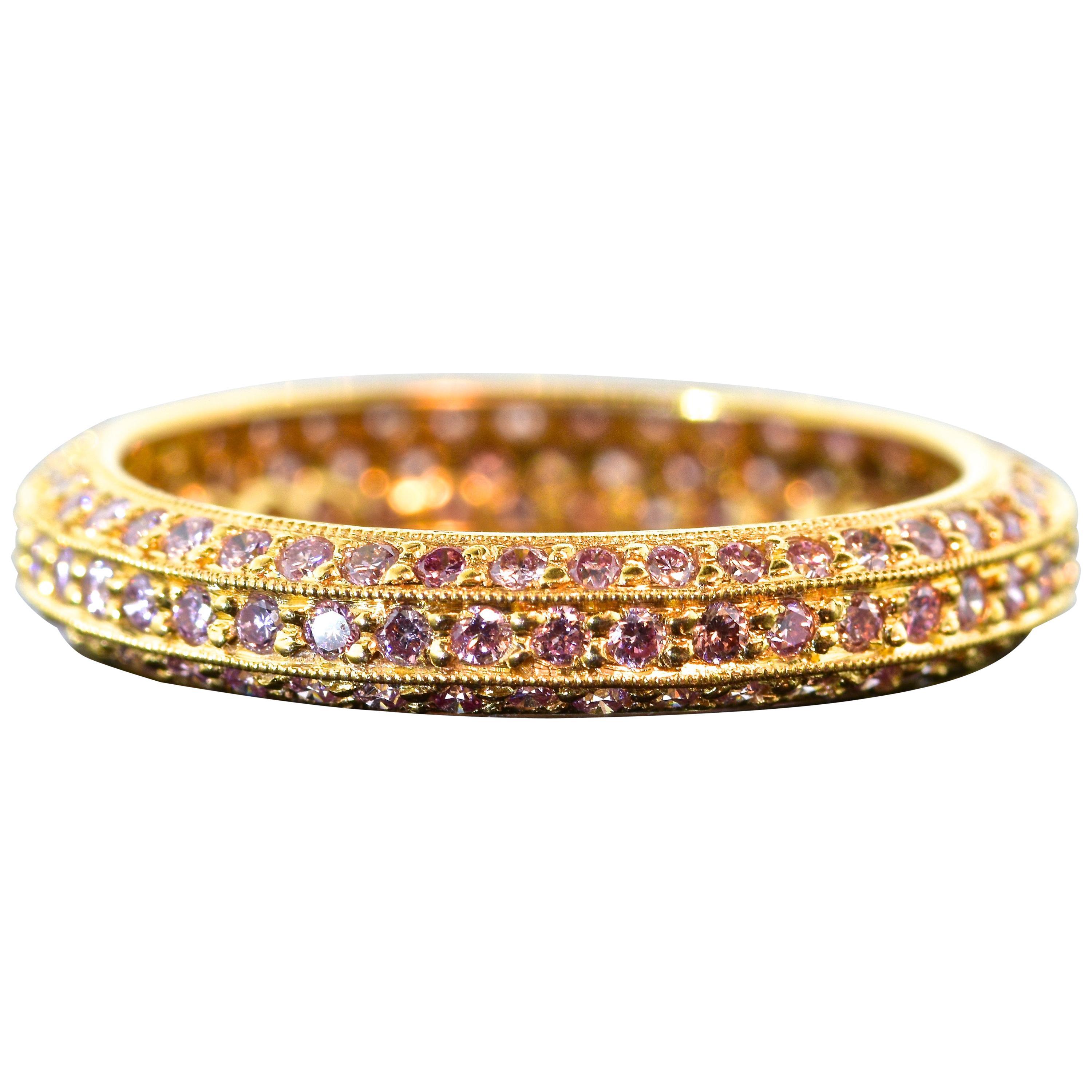 Taille brillant Bandeau de diamants naturels, non cultivés en laboratoire, de couleur rose Vivid Vivid, par Pierre/Famille en vente