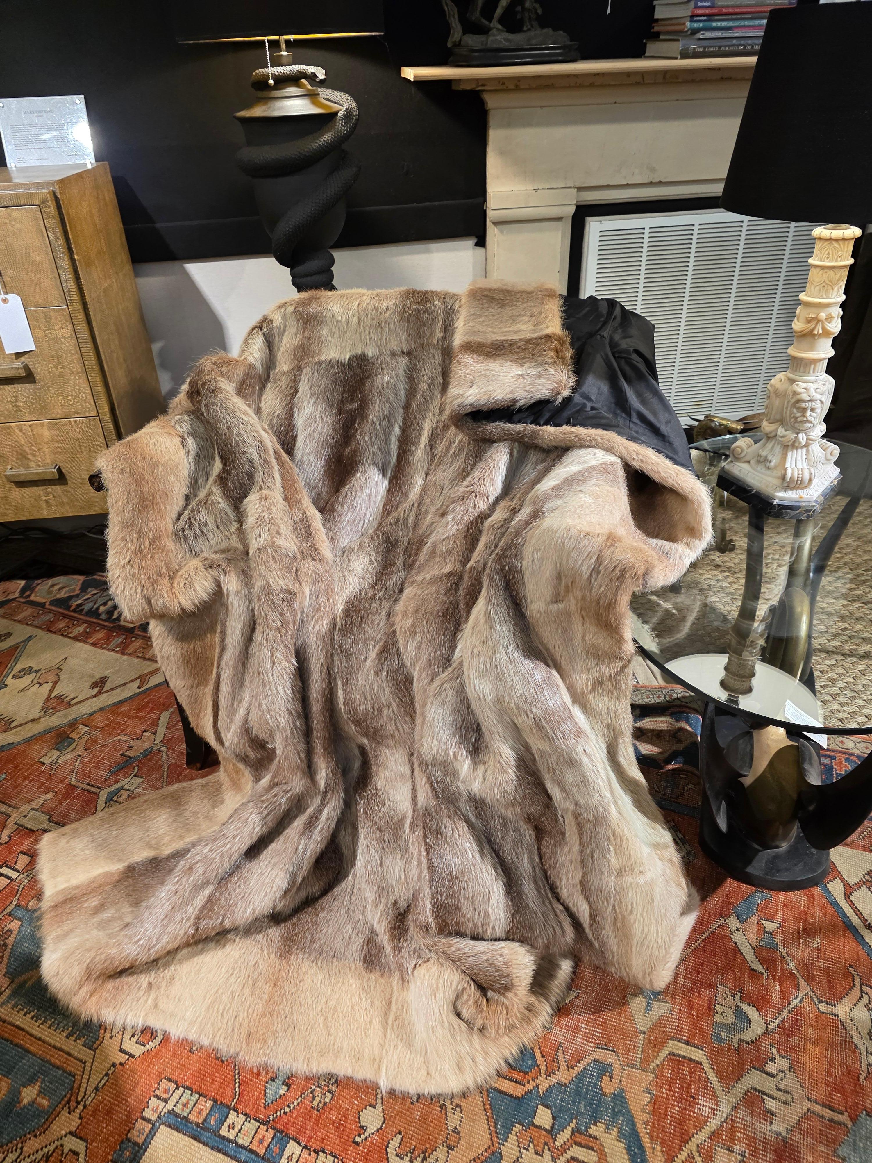 Coperta King Size in pelliccia di castoro Nature Nutria in vendita 1