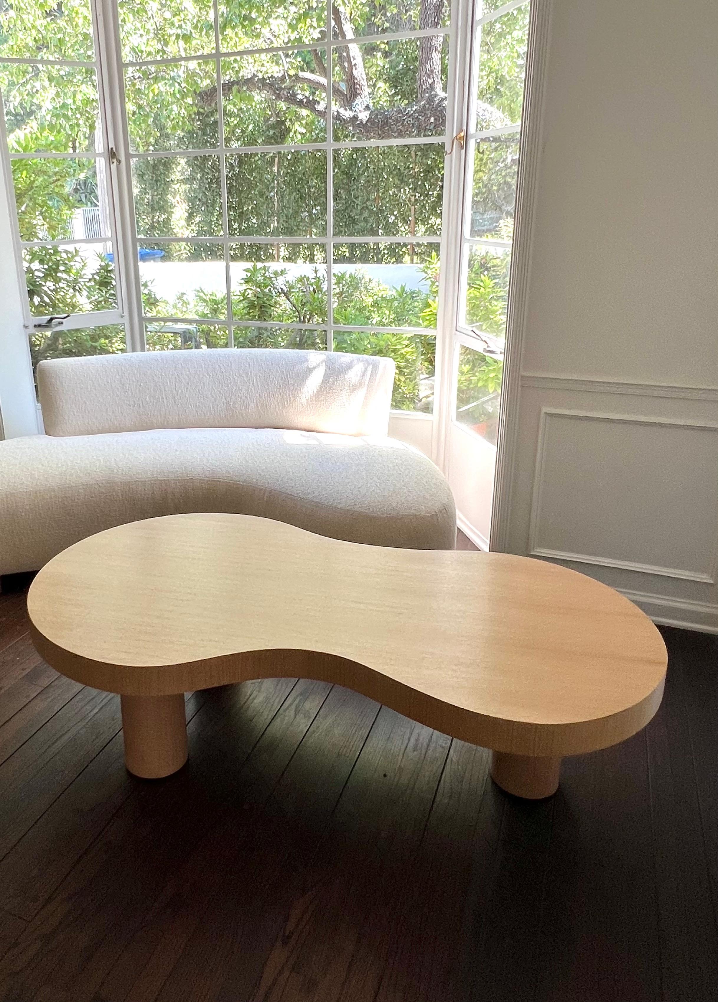 Natural Oak Coffee Table in Midcentury French Style In Excellent Condition For Sale In West Hollywood, CA