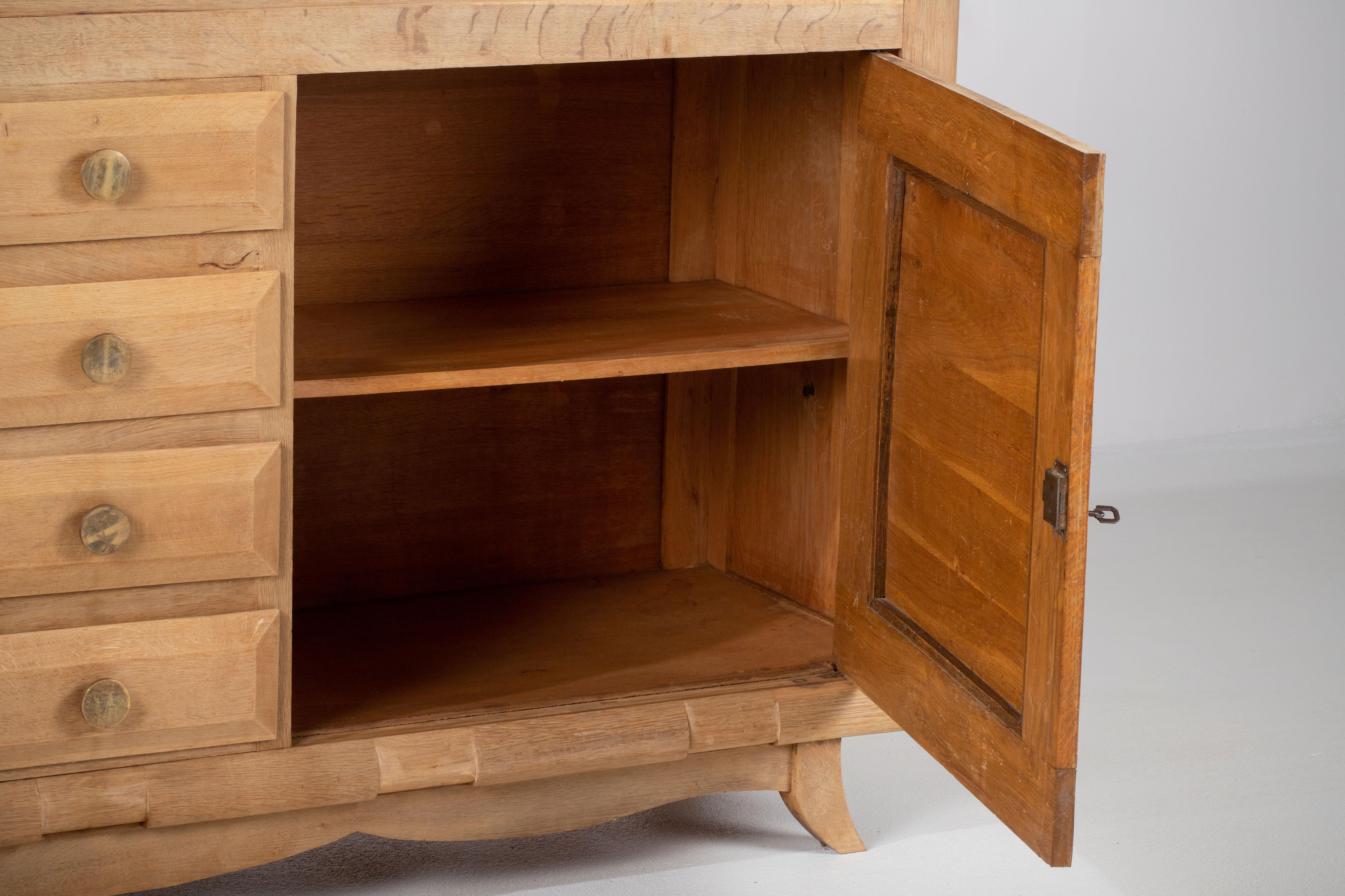 French Natural Oak Credenza, France, 1940s For Sale