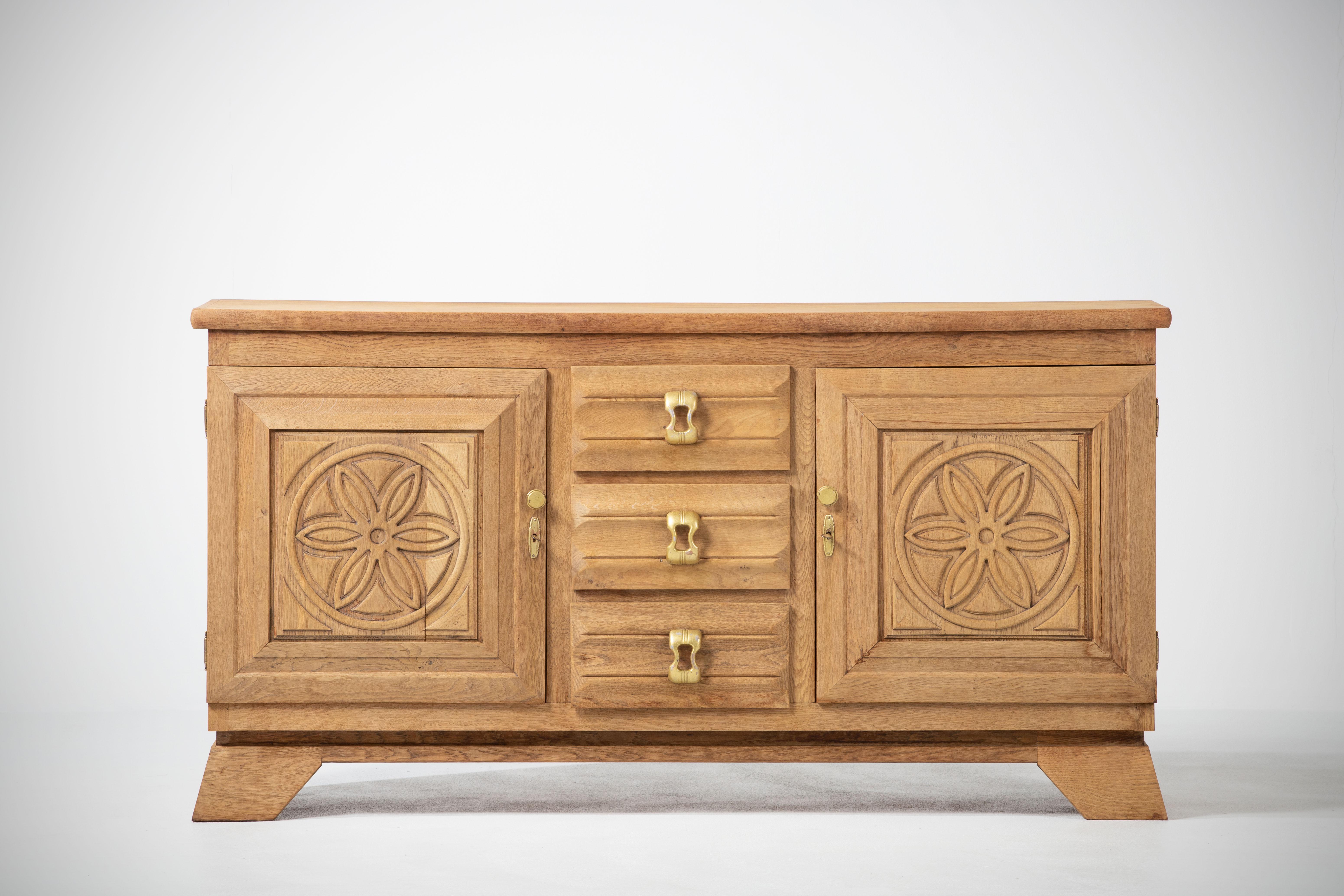 French Natural Oak Credenza, France, 1940s For Sale