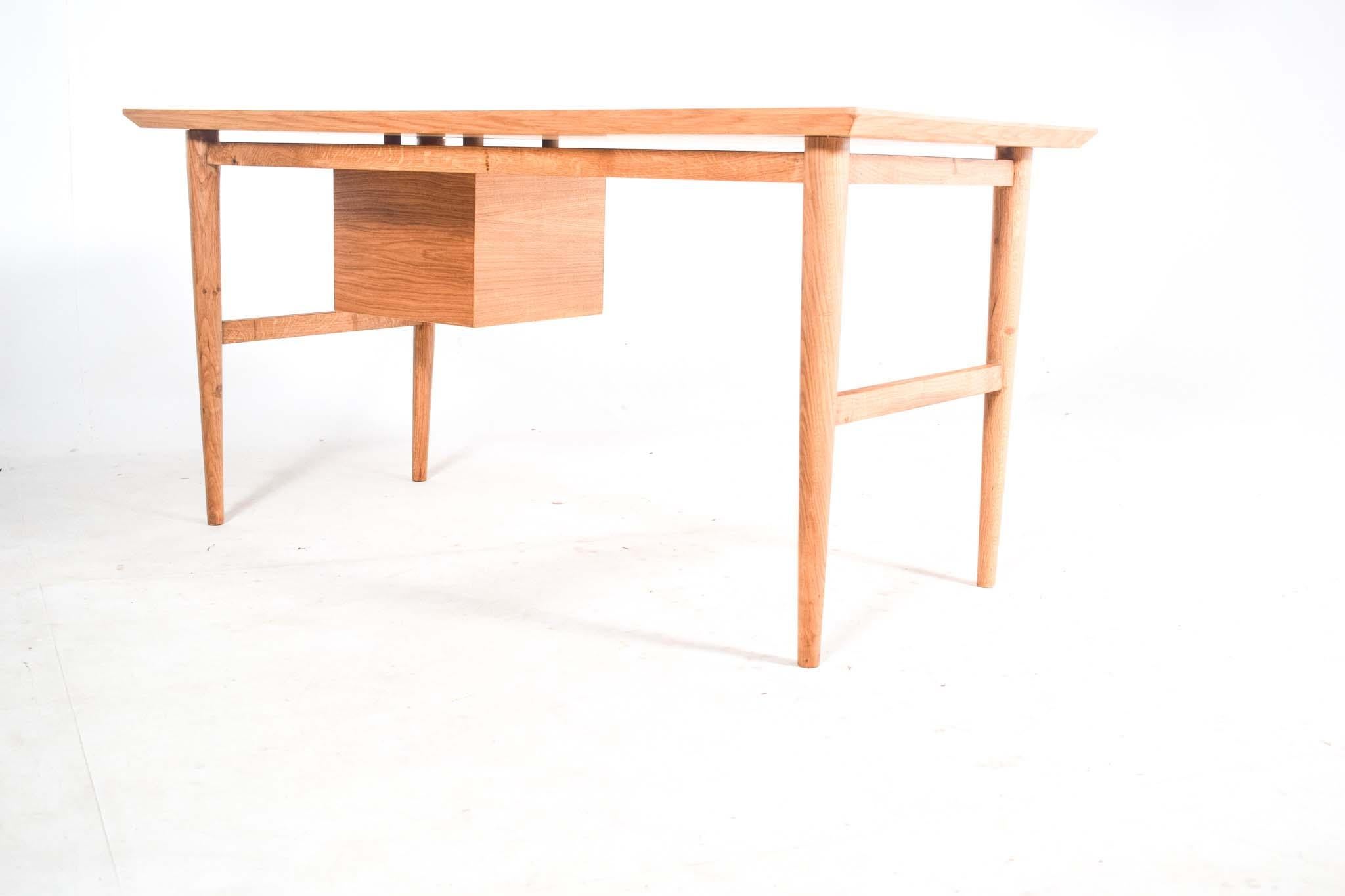 Escritorio de roble natural con tres cajones Modelo S1 de Dust Wood en venta 12