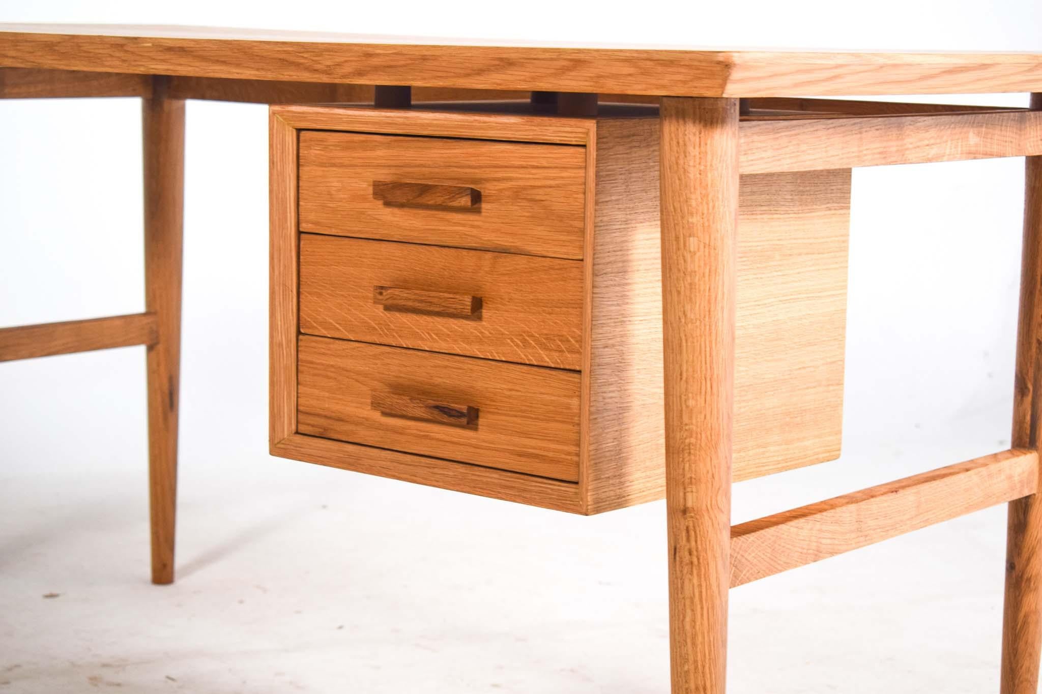 Escritorio de roble natural con tres cajones Modelo S1 de Dust Wood en Nuevo estado para la venta en Lisboa, Lisboa
